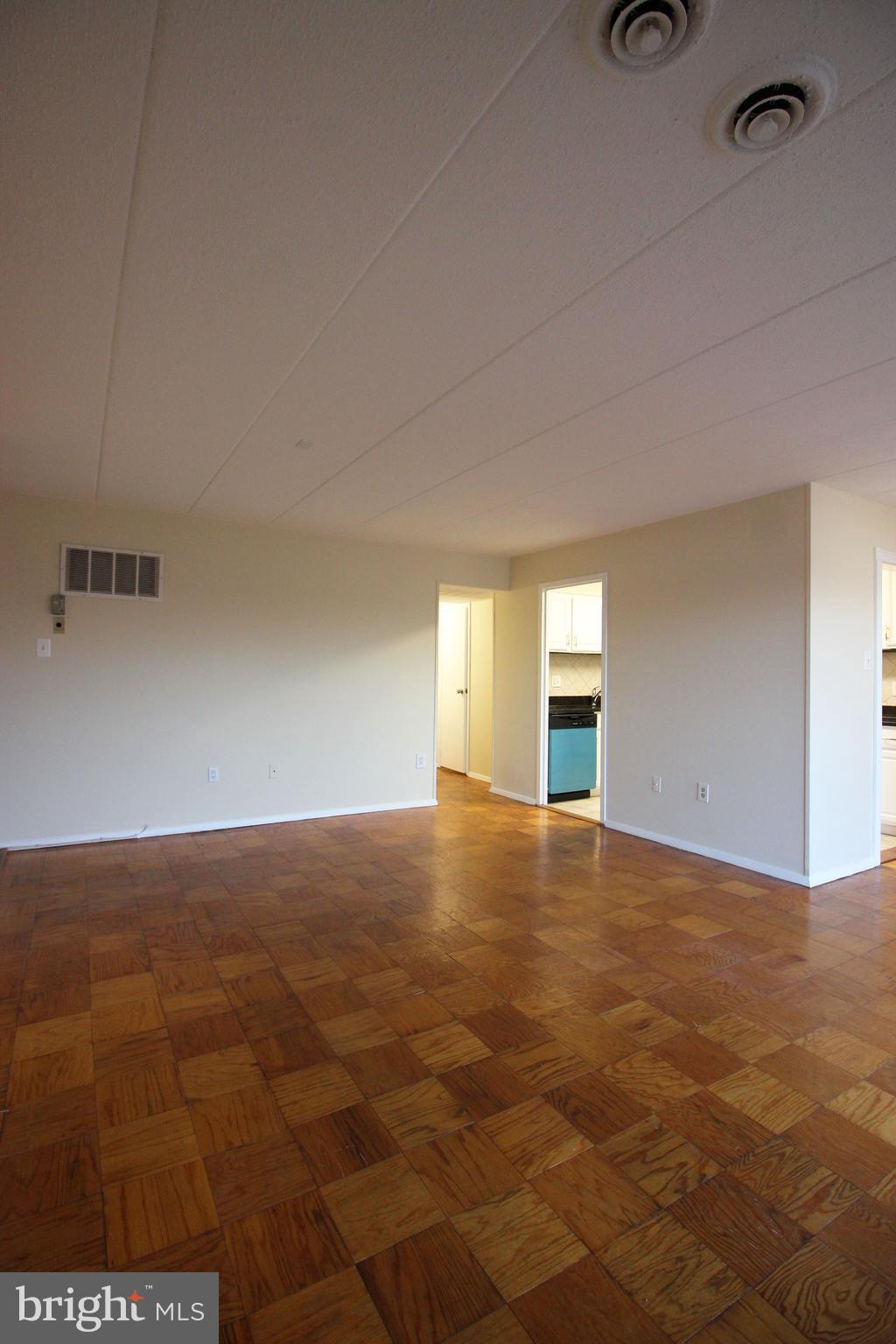 HUNTINGTON CLUB - Residential