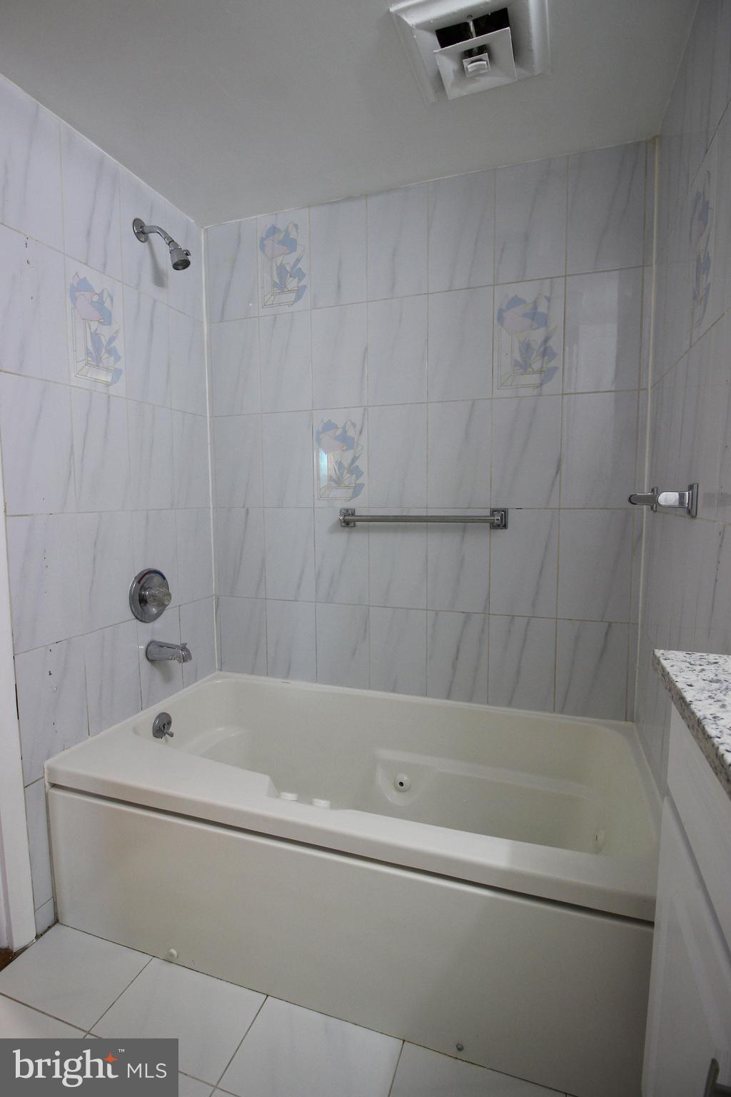 HUNTINGTON CLUB - Residential