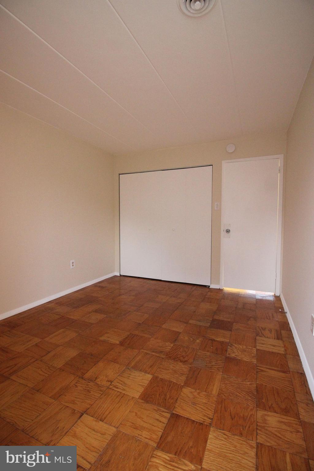 HUNTINGTON CLUB - Residential