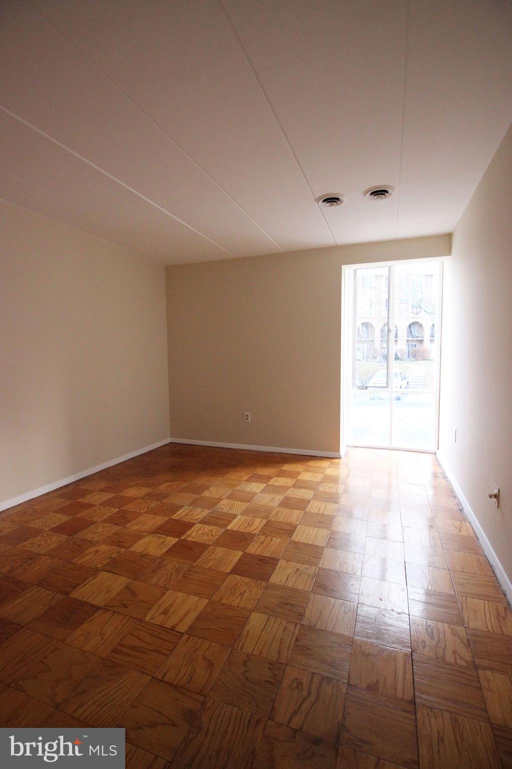 HUNTINGTON CLUB - Residential