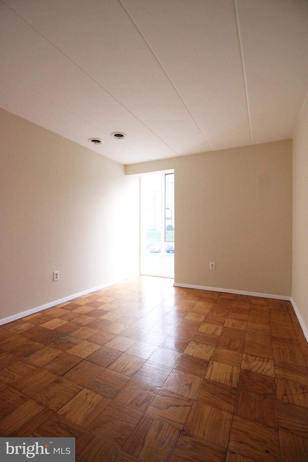 HUNTINGTON CLUB - Residential