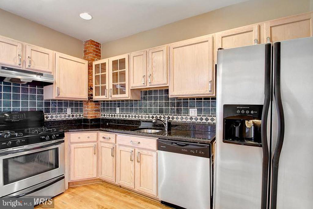 FEDERAL HILL HISTORIC DISTRICT - Residential Lease