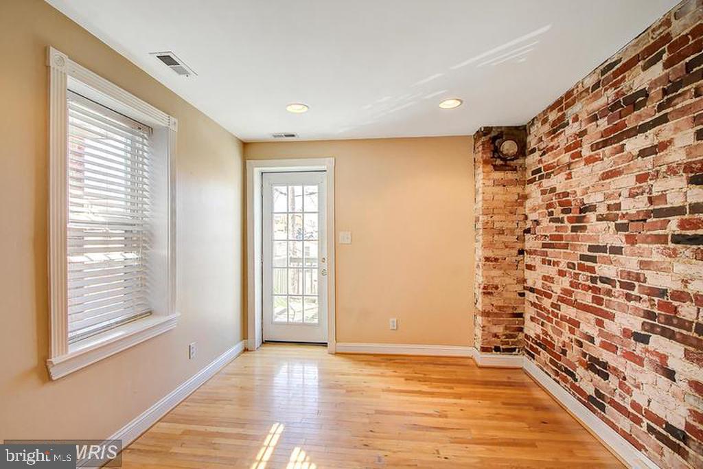 FEDERAL HILL HISTORIC DISTRICT - Residential Lease