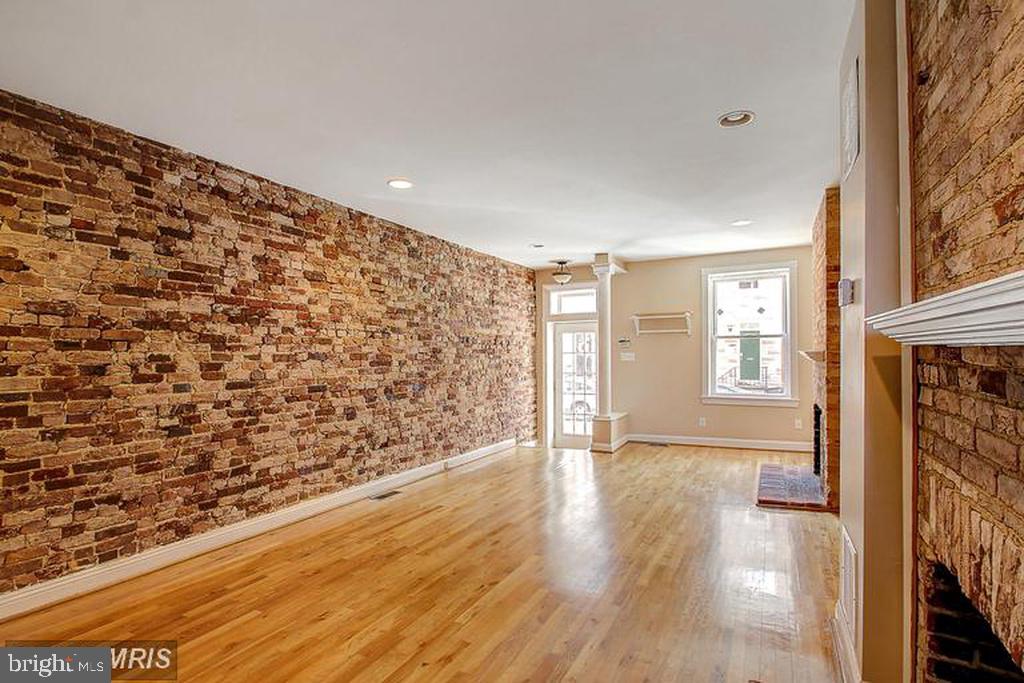 FEDERAL HILL HISTORIC DISTRICT - Residential Lease