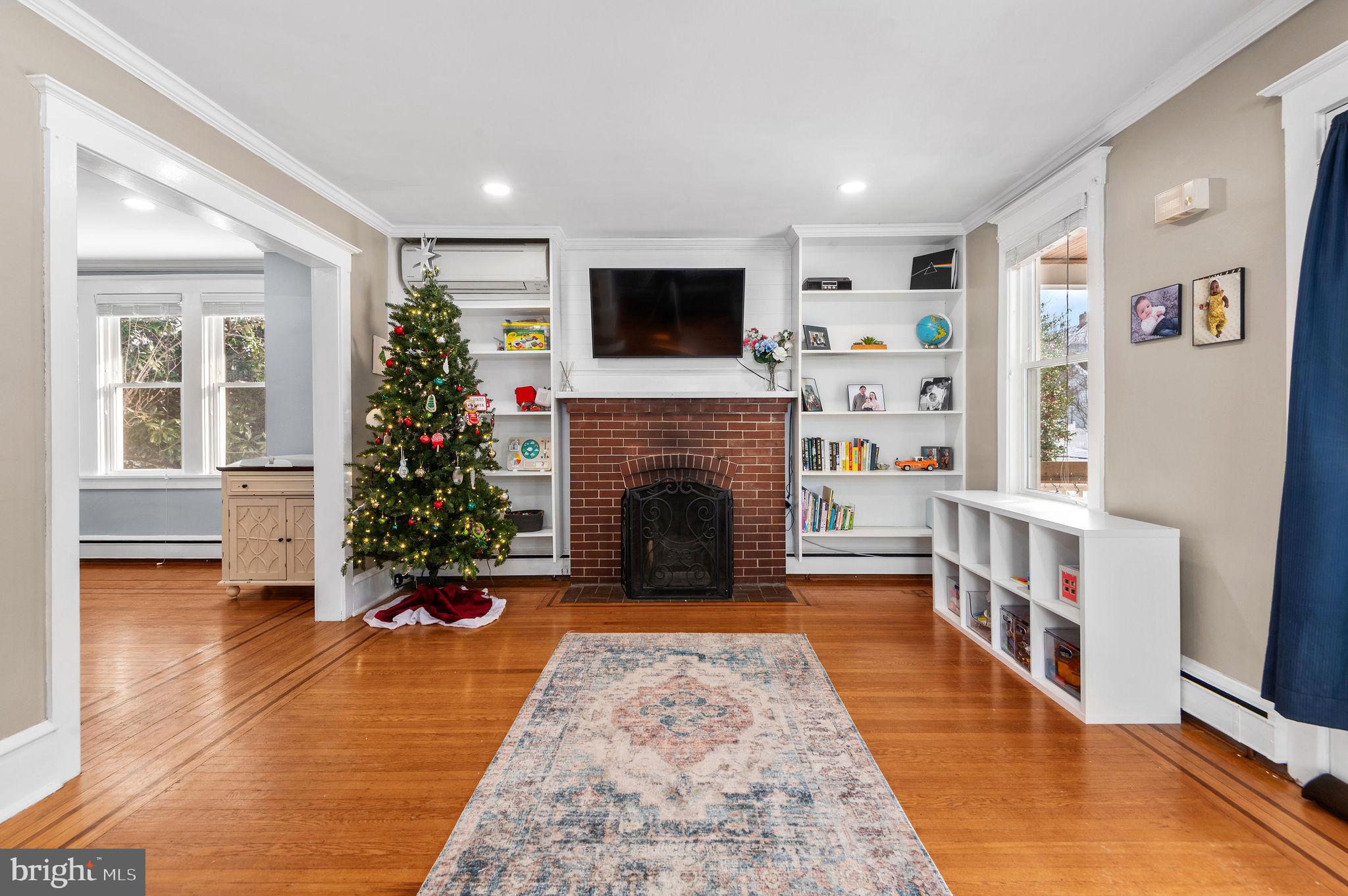 119 W MADISON AVENUE