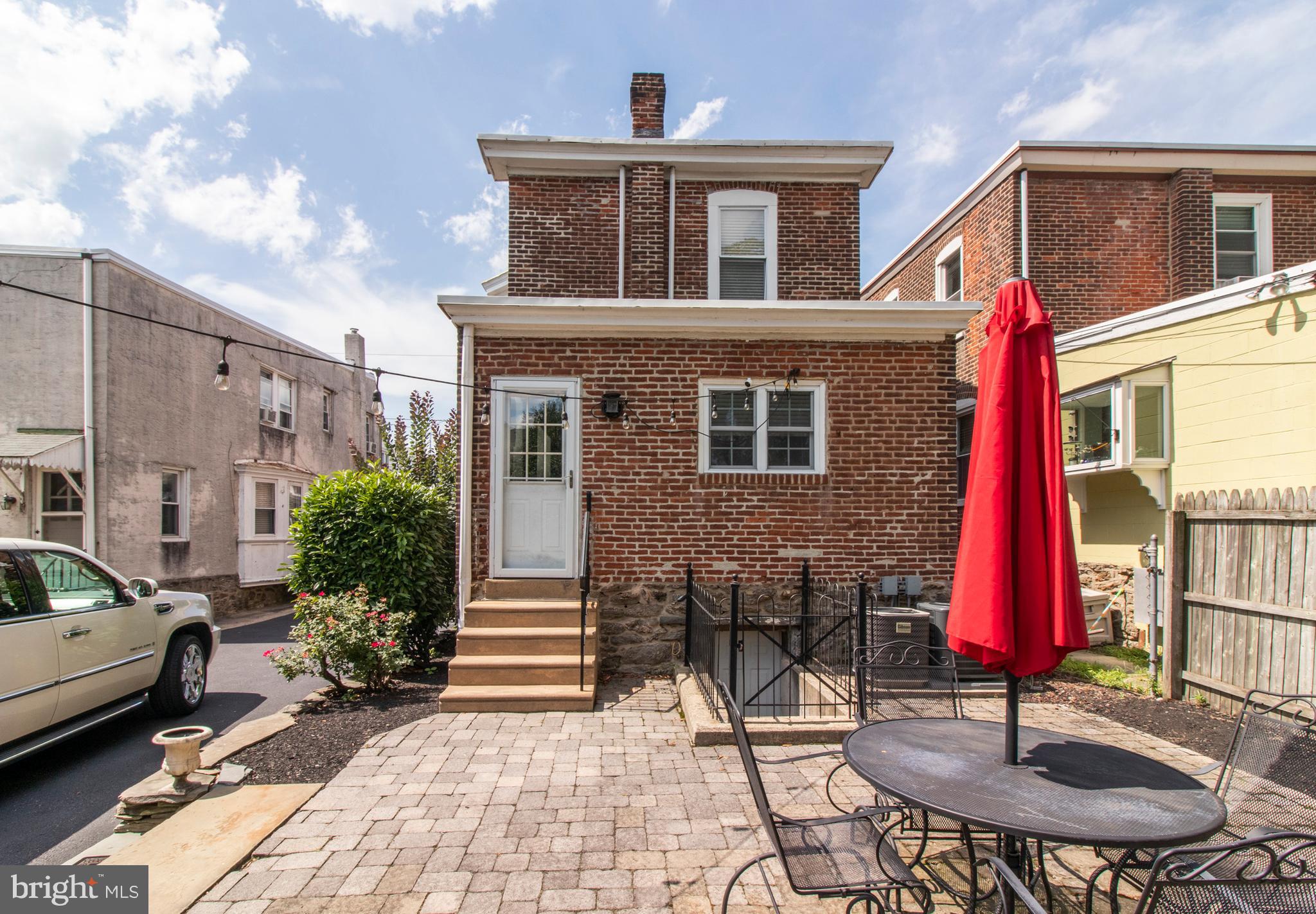 ROXBOROUGH - Residential Lease