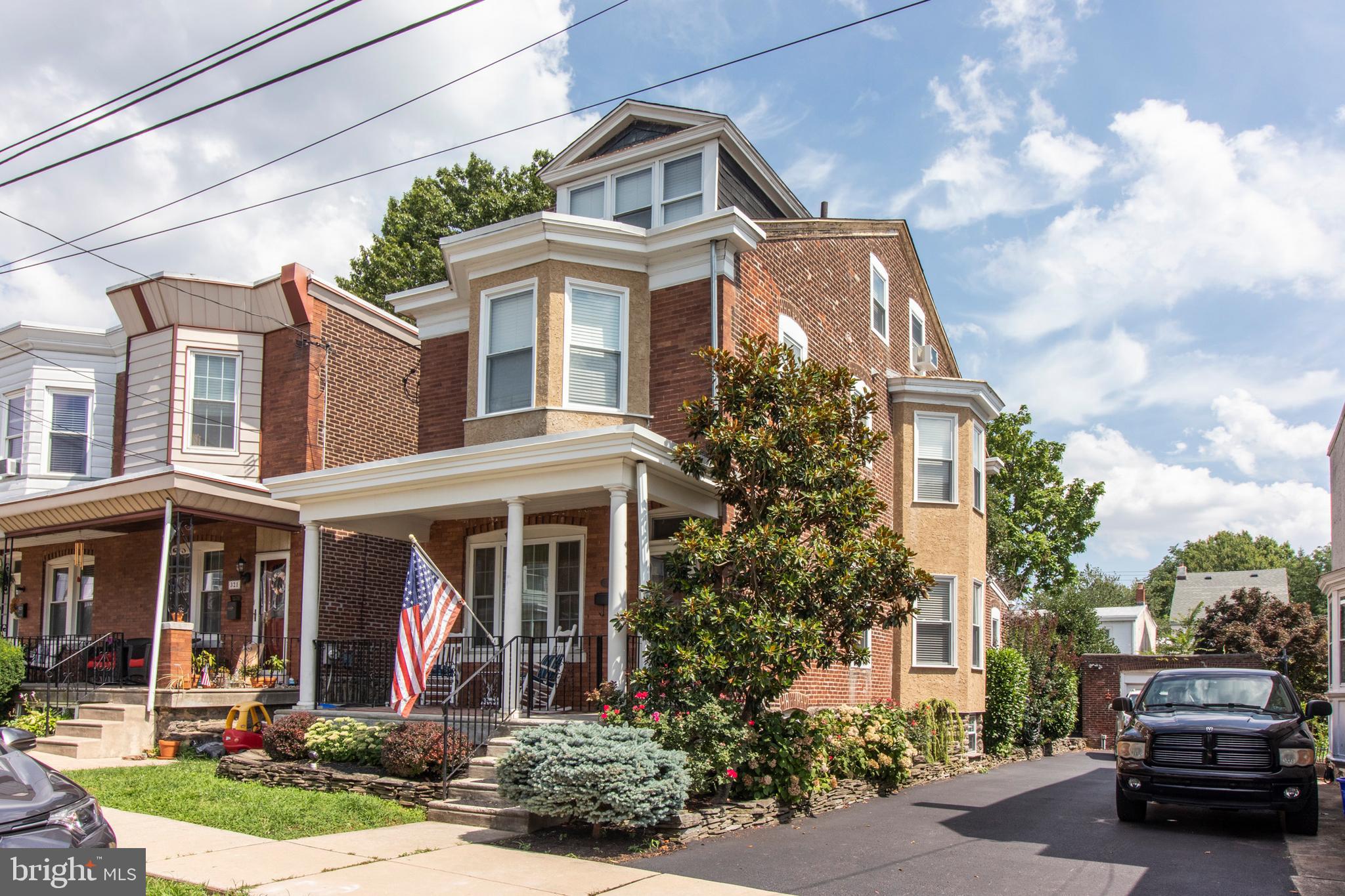 ROXBOROUGH - Residential Lease