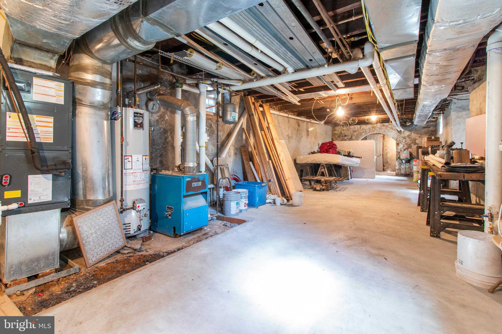 ROXBOROUGH - Residential Lease