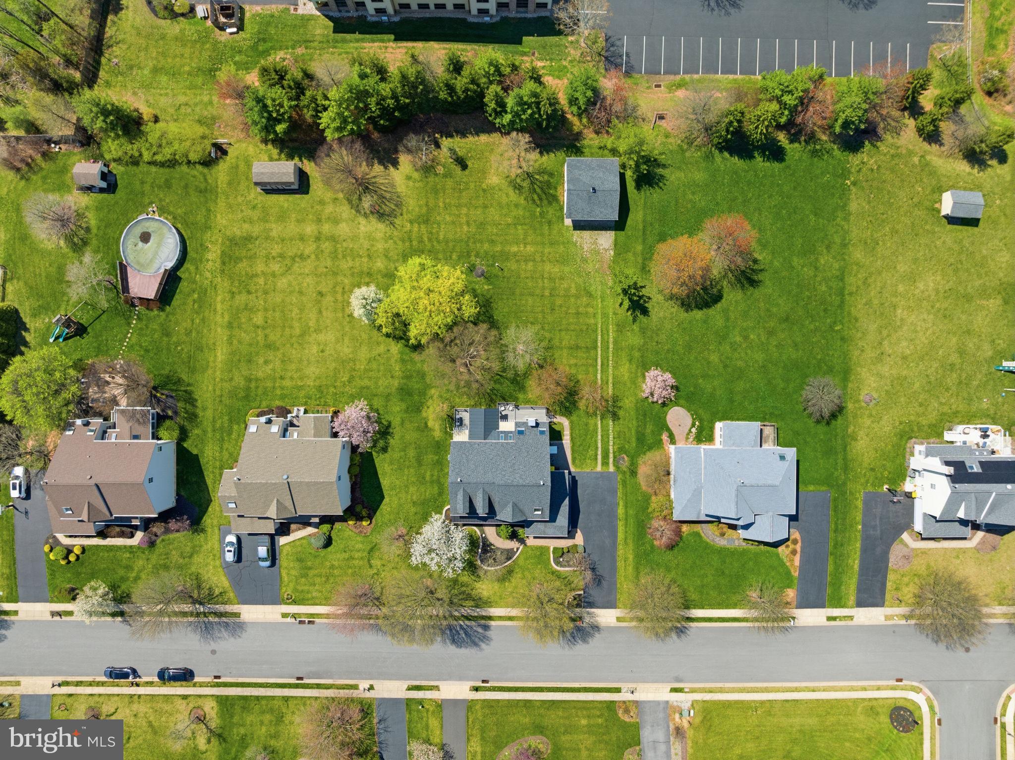 LOCHWOOD ESTATES - Residential