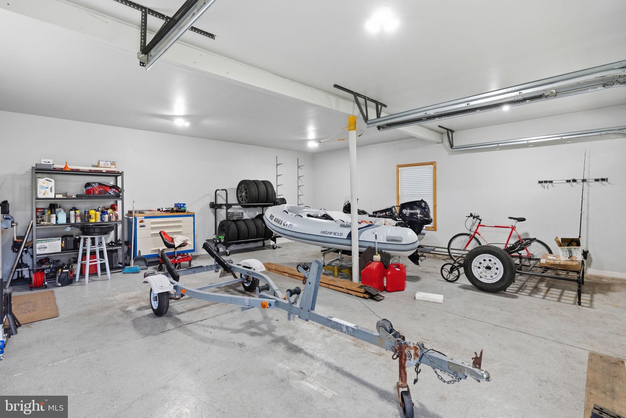 LOCHWOOD ESTATES - Residential