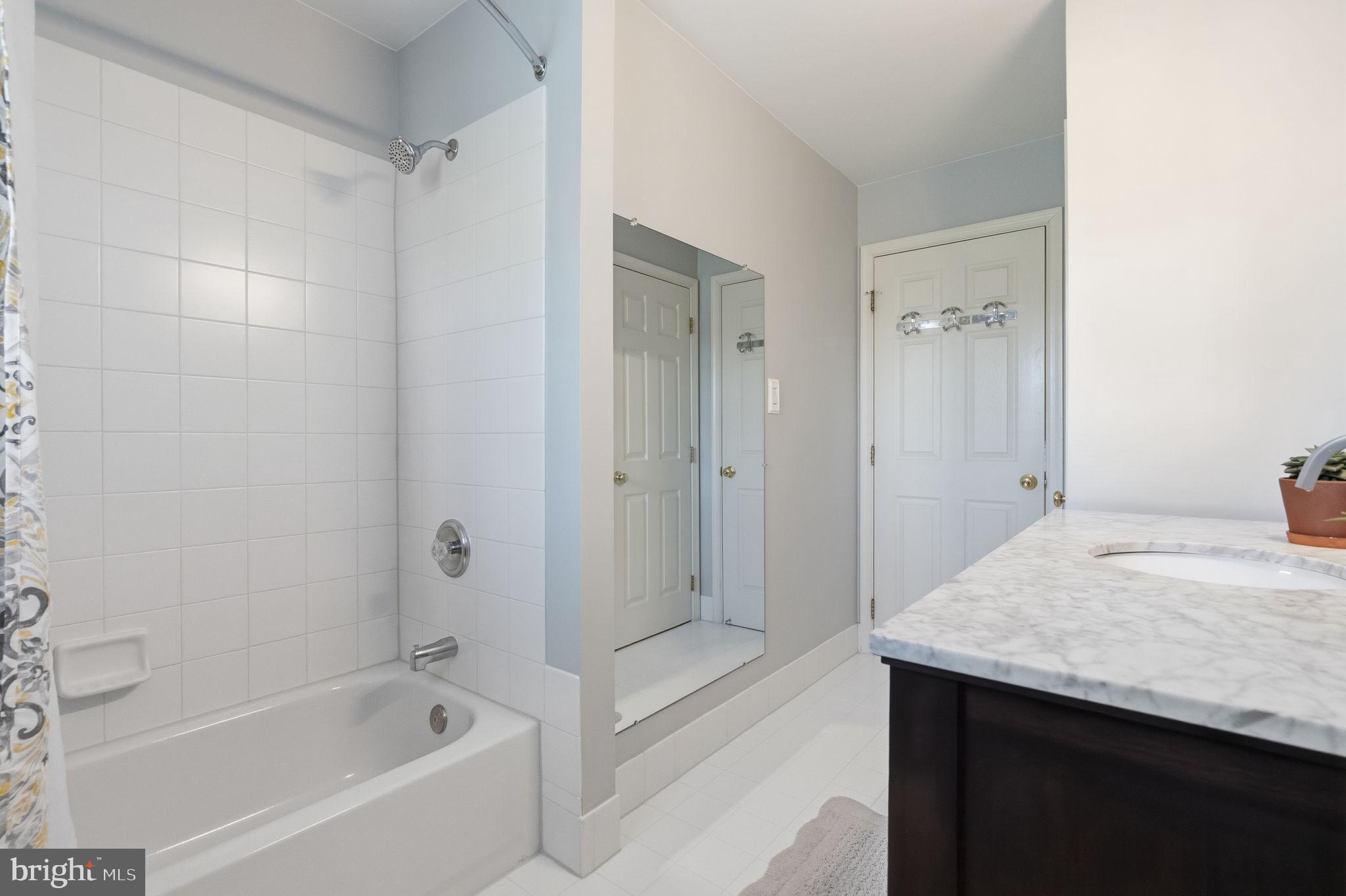 LOCHWOOD ESTATES - Residential