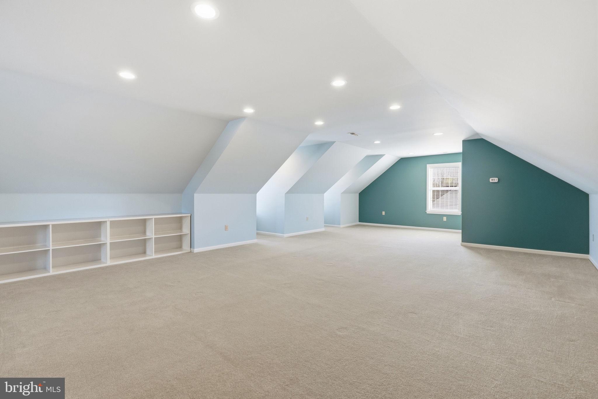 LOCHWOOD ESTATES - Residential