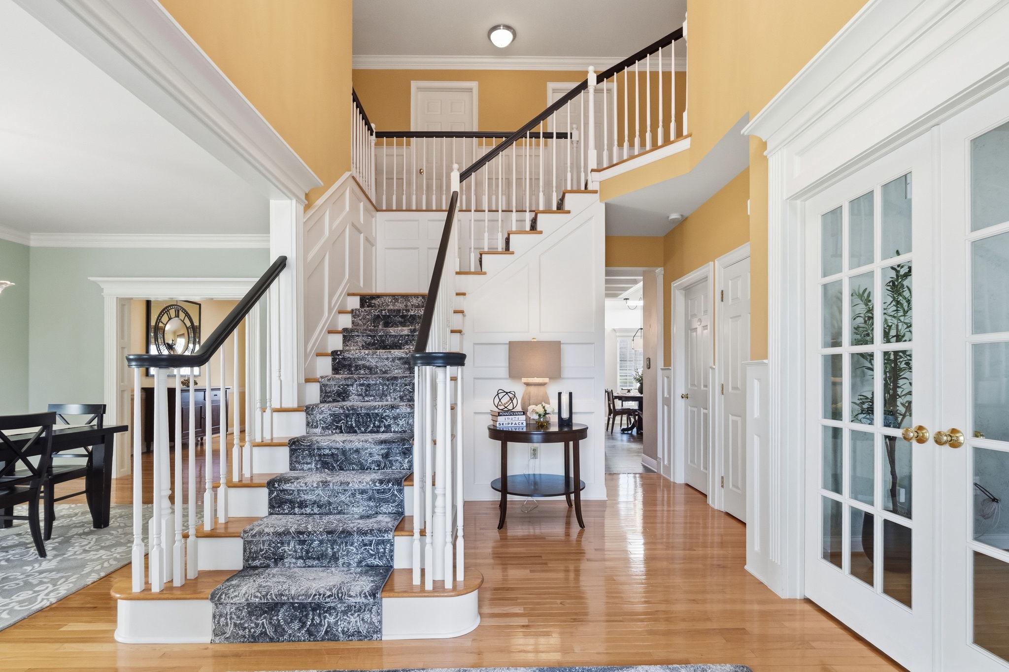 LOCHWOOD ESTATES - Residential