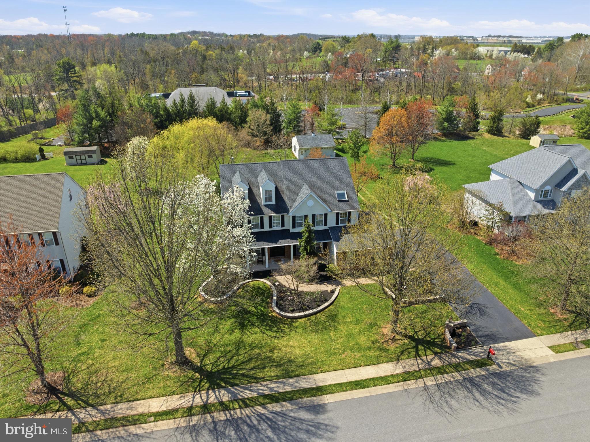 LOCHWOOD ESTATES - Residential