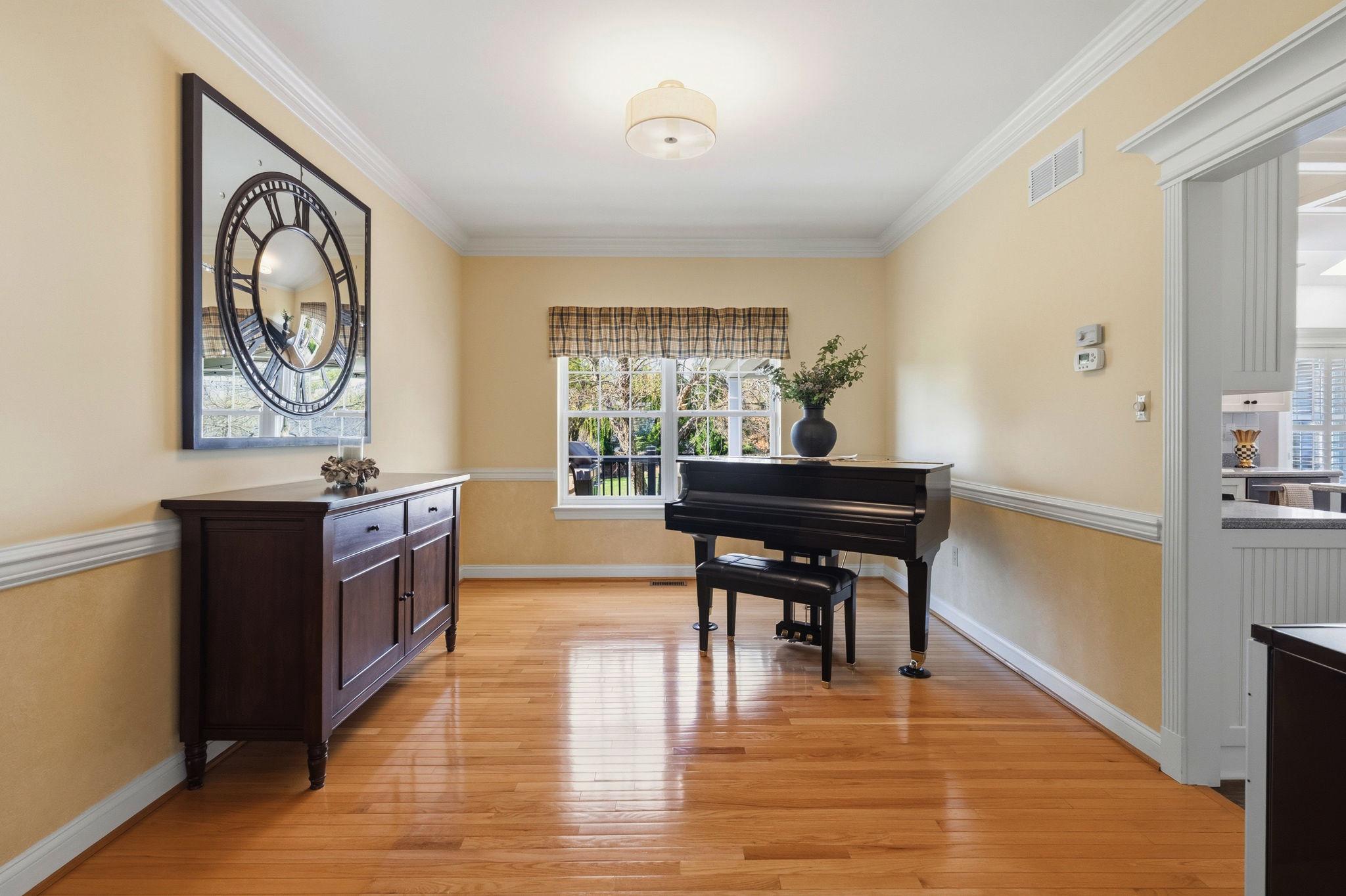 LOCHWOOD ESTATES - Residential