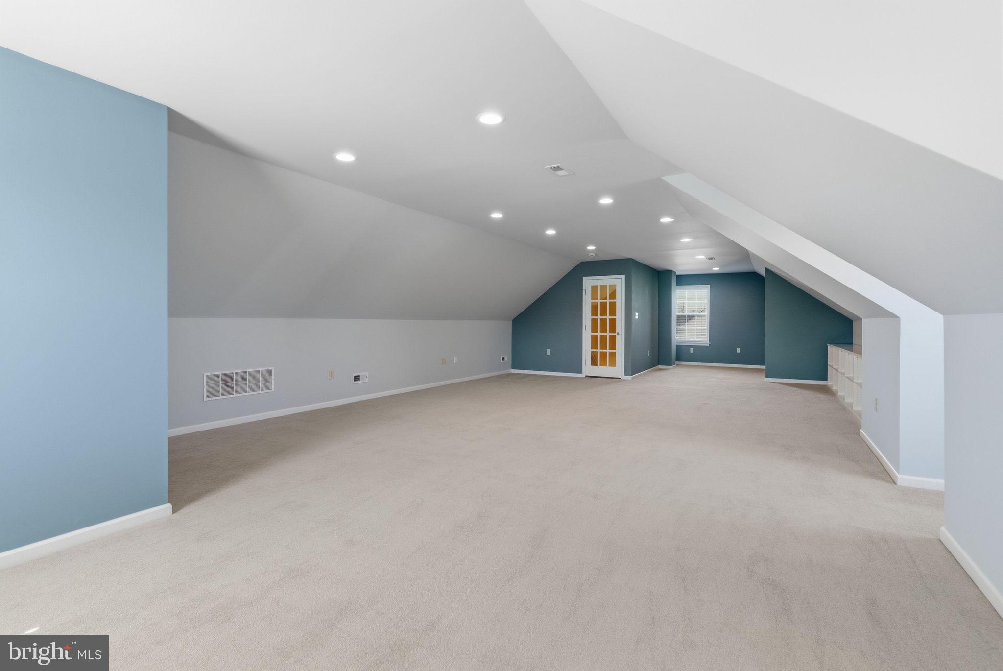 LOCHWOOD ESTATES - Residential