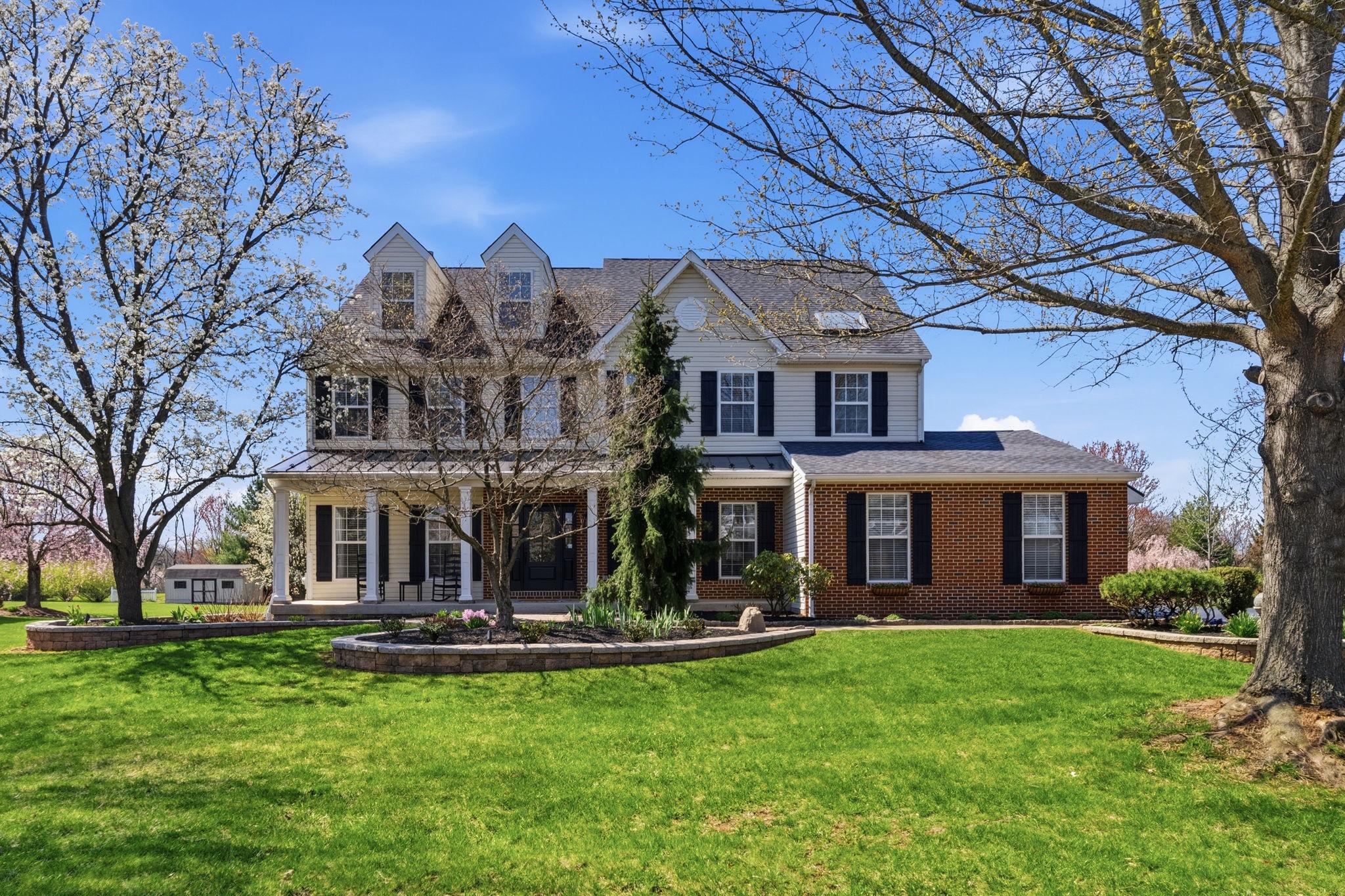 LOCHWOOD ESTATES - Residential