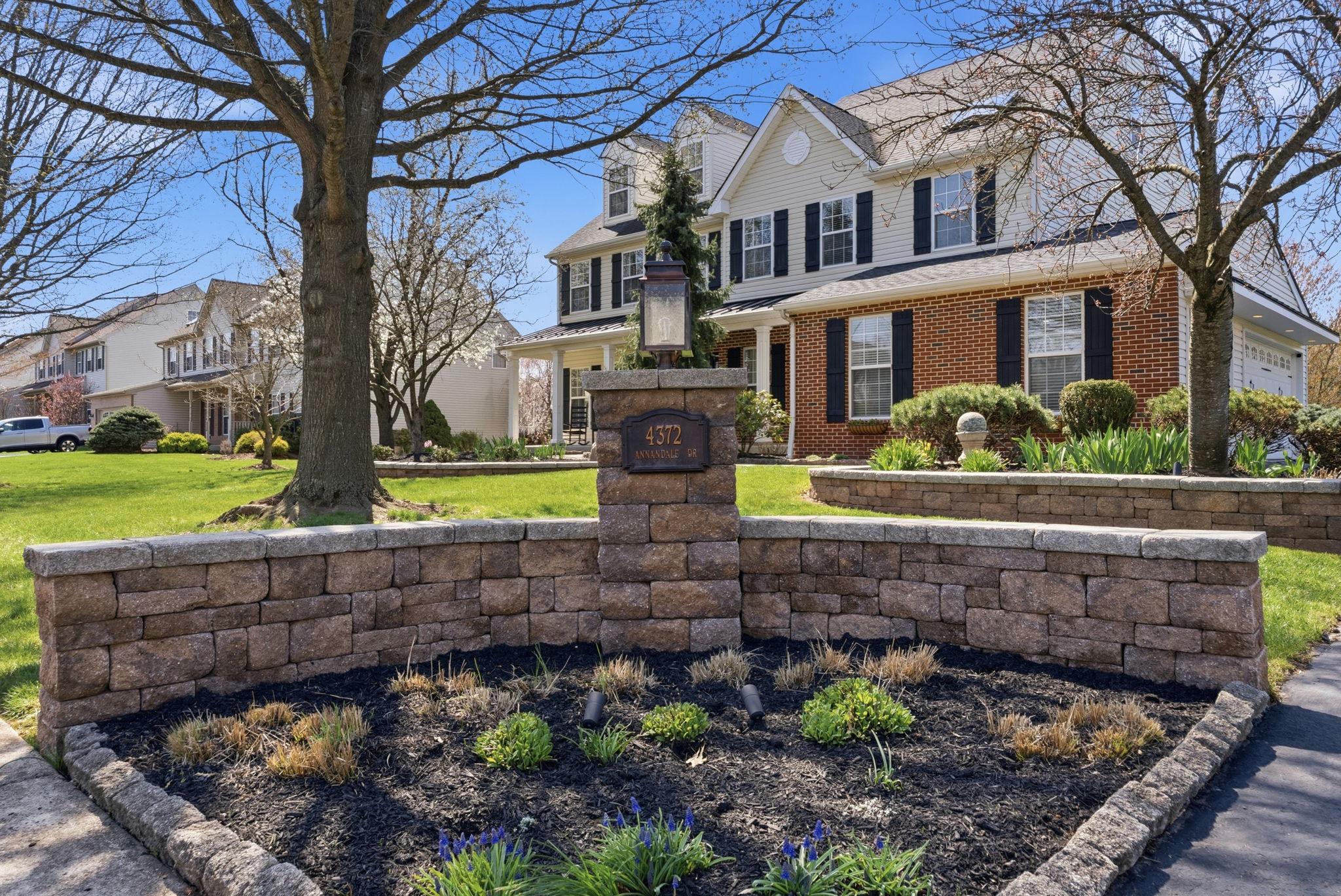 LOCHWOOD ESTATES - Residential