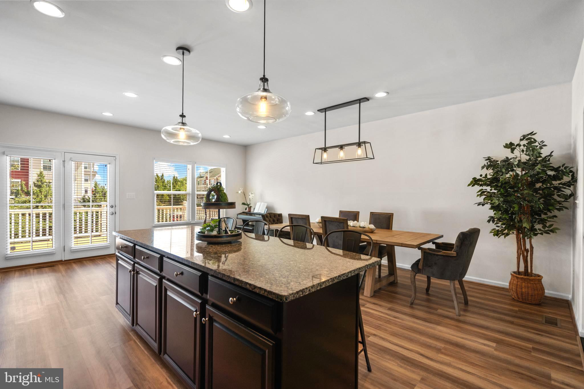 STONE RIDGE - Residential