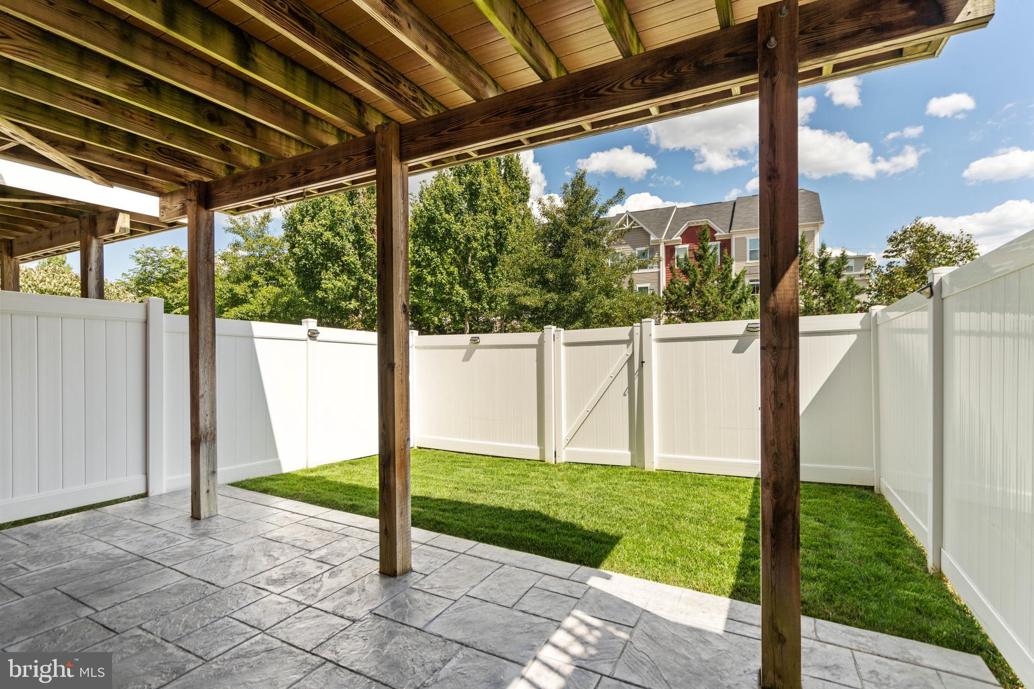 STONE RIDGE - Residential