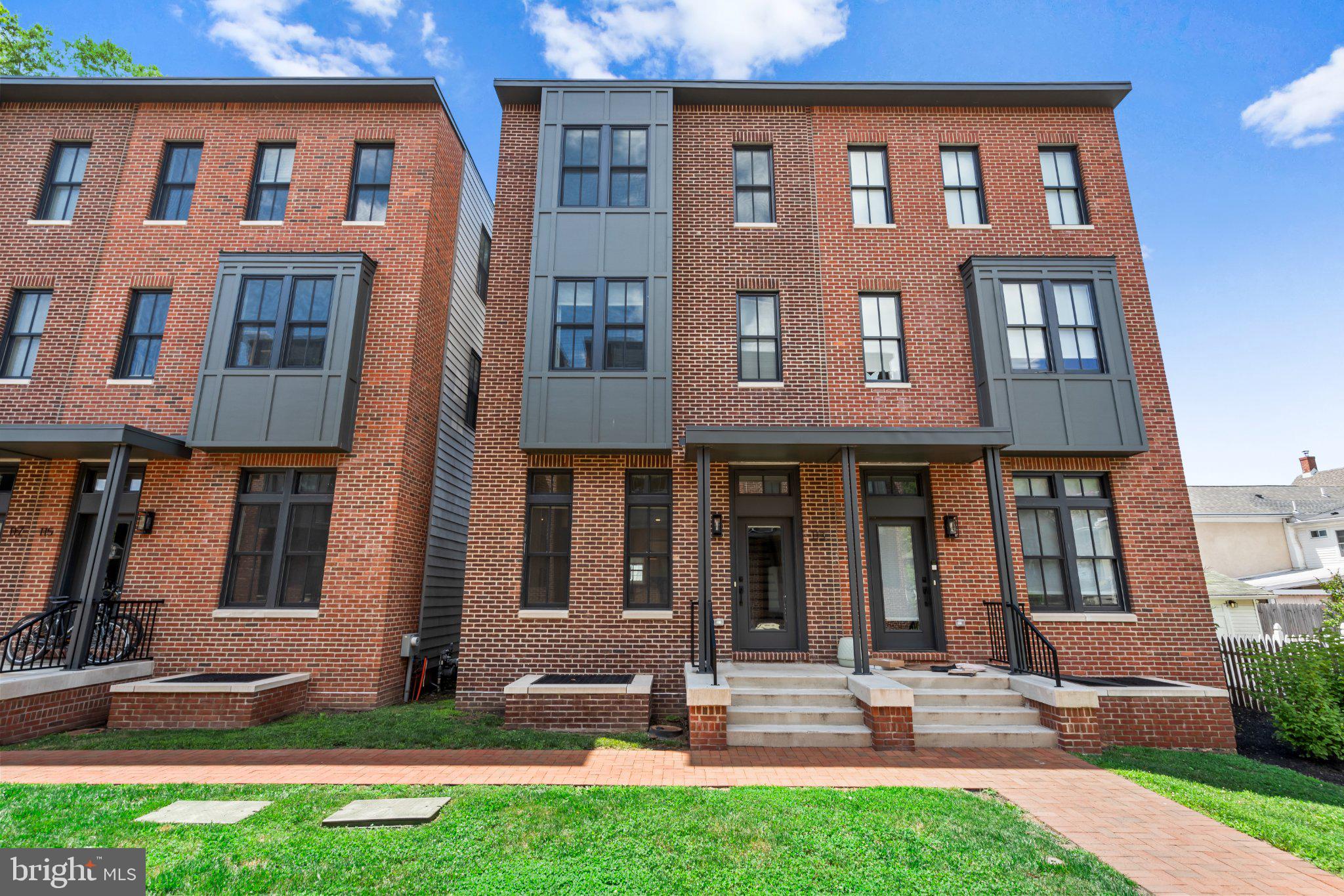 113 THORNTON LANE