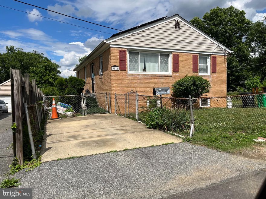 SIMULCAST ONSITE/ONLINE AUCTION: On-Site Auction  begins 8/29 @ 11:00am. On-Site auction to be held at the premises at 11:00AM. Online pre-bidding begins 8/27 @ 10:00am, pre-bidding ends 8/29 @ 10:50am. List Price is Suggested Opening Bid. Deposit: $20,000. 1 Story Detached Home located in the Boulevard Heights area of Prince George's County. JUST MINUTES to Fedex Field, Capital Heights Metro Station & Addison Road-Seat Pleasant Metro Station. Easy access to major traffic arteries Martin Luther King Hwy & E Capital St NE.  Property includes solar panels, but there is no information regarding the solar panels available at this time.