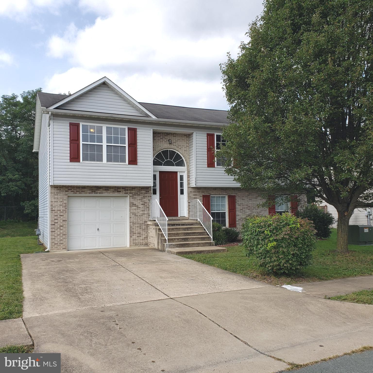 DOMINION KNOLLS - Residential