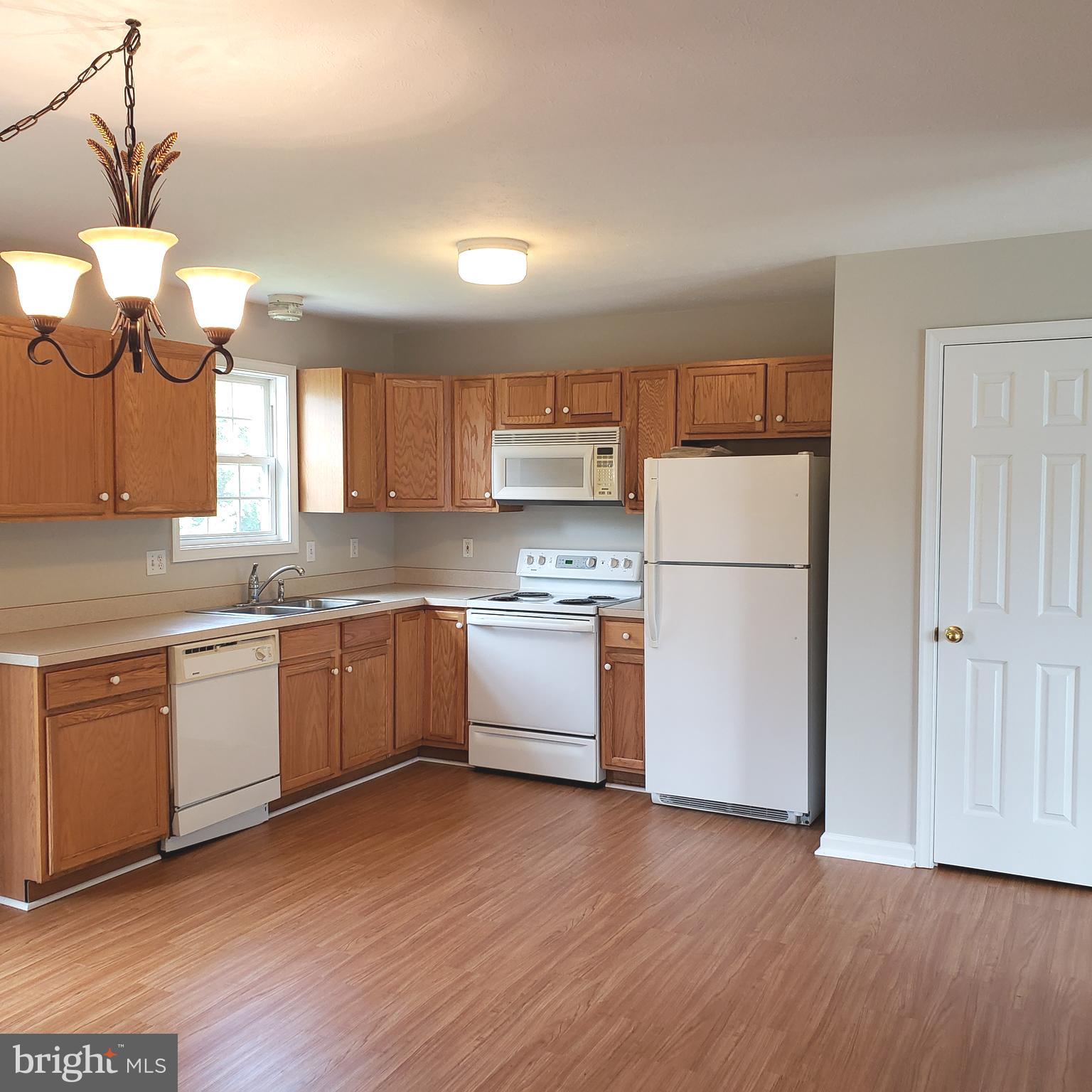 DOMINION KNOLLS - Residential