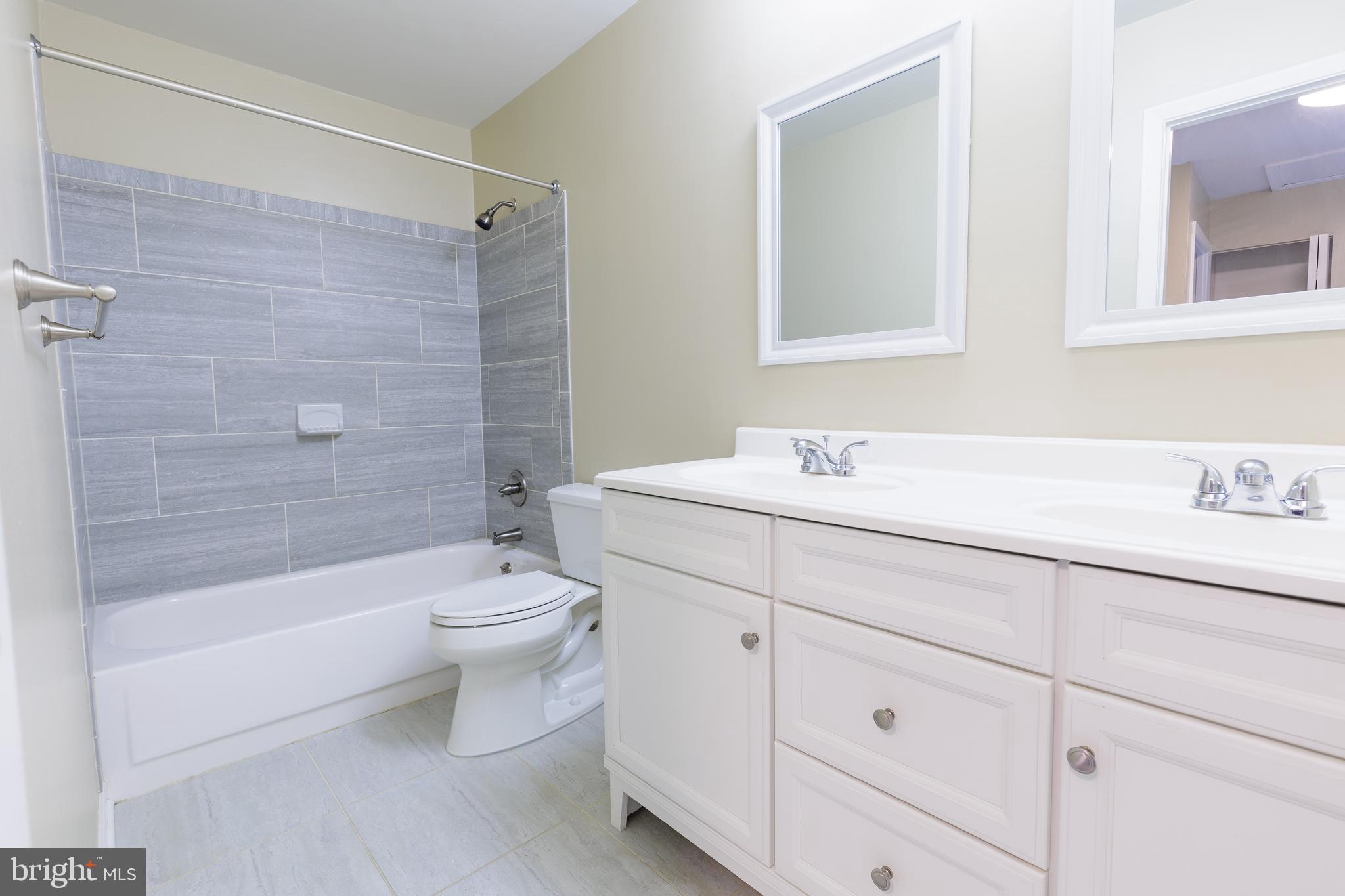 VILLAGE OF OAKLAND MILLS - Residential