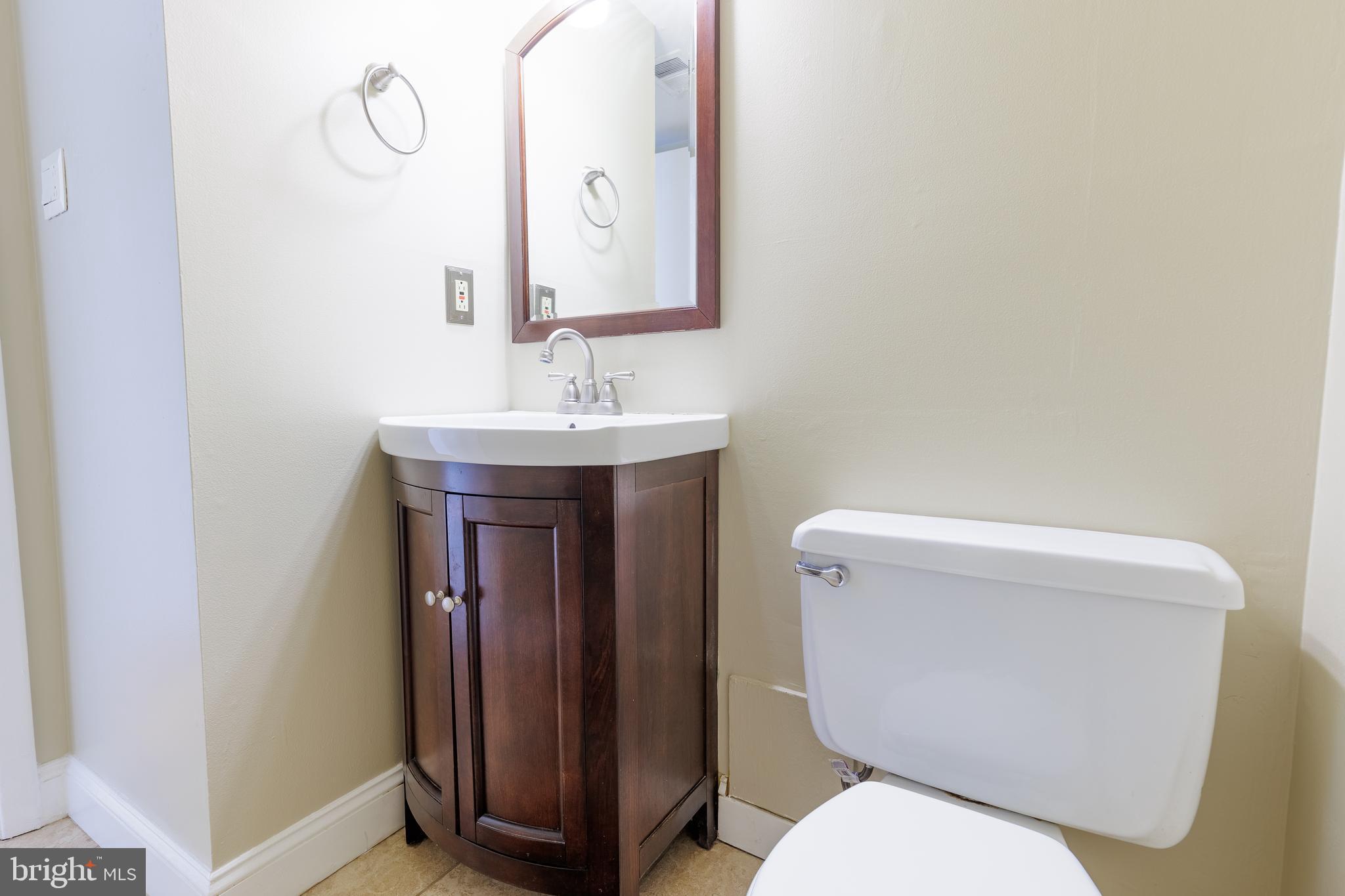 VILLAGE OF OAKLAND MILLS - Residential