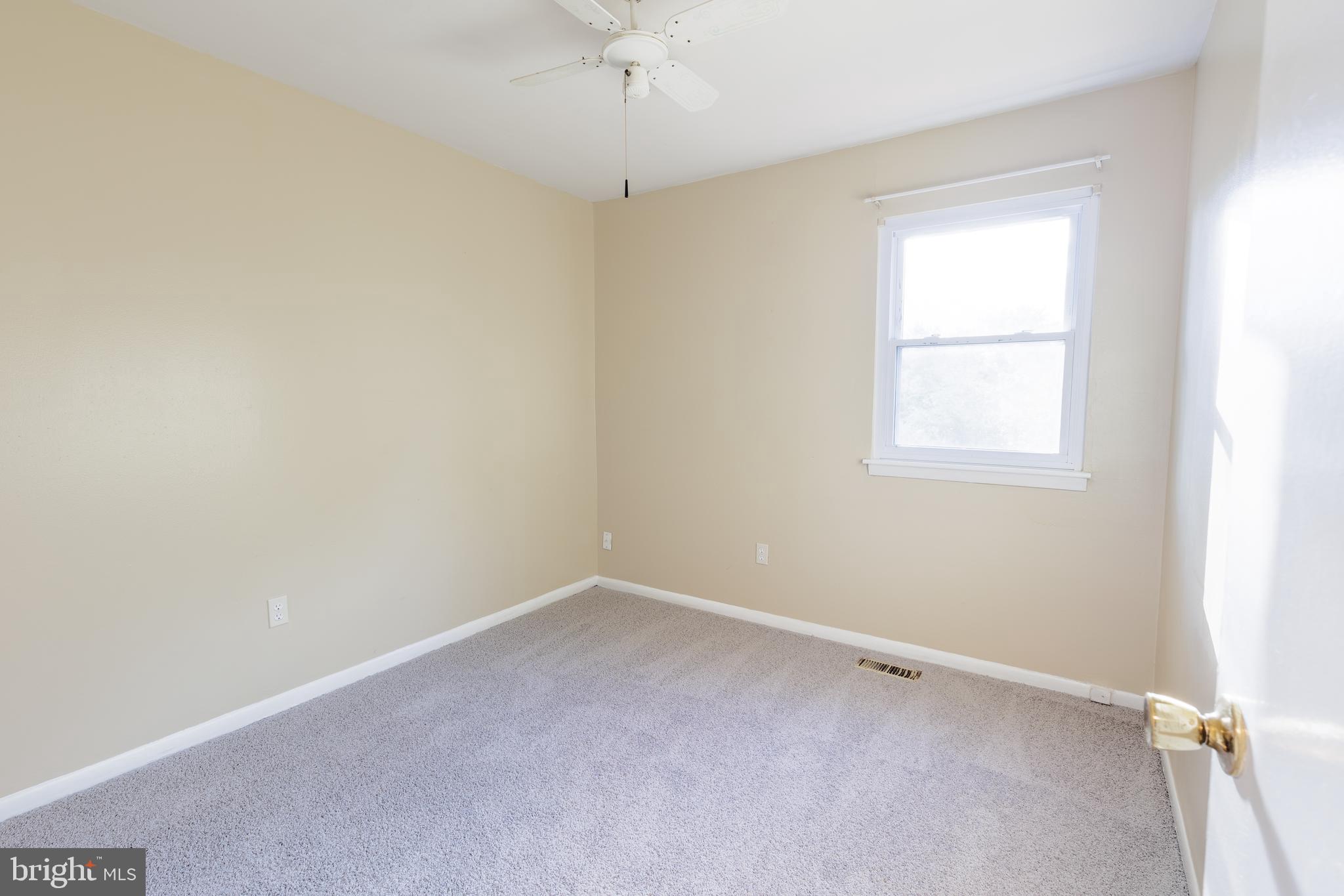 VILLAGE OF OAKLAND MILLS - Residential