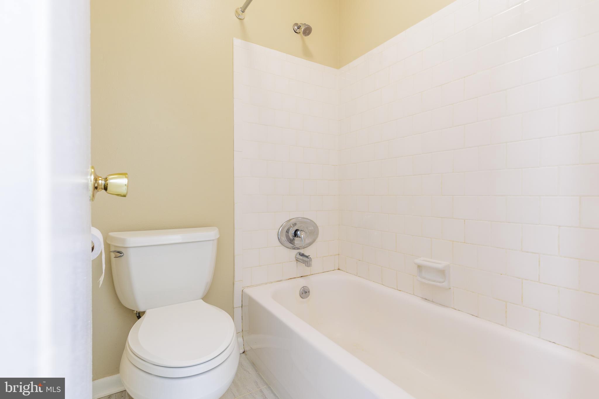 VILLAGE OF OAKLAND MILLS - Residential