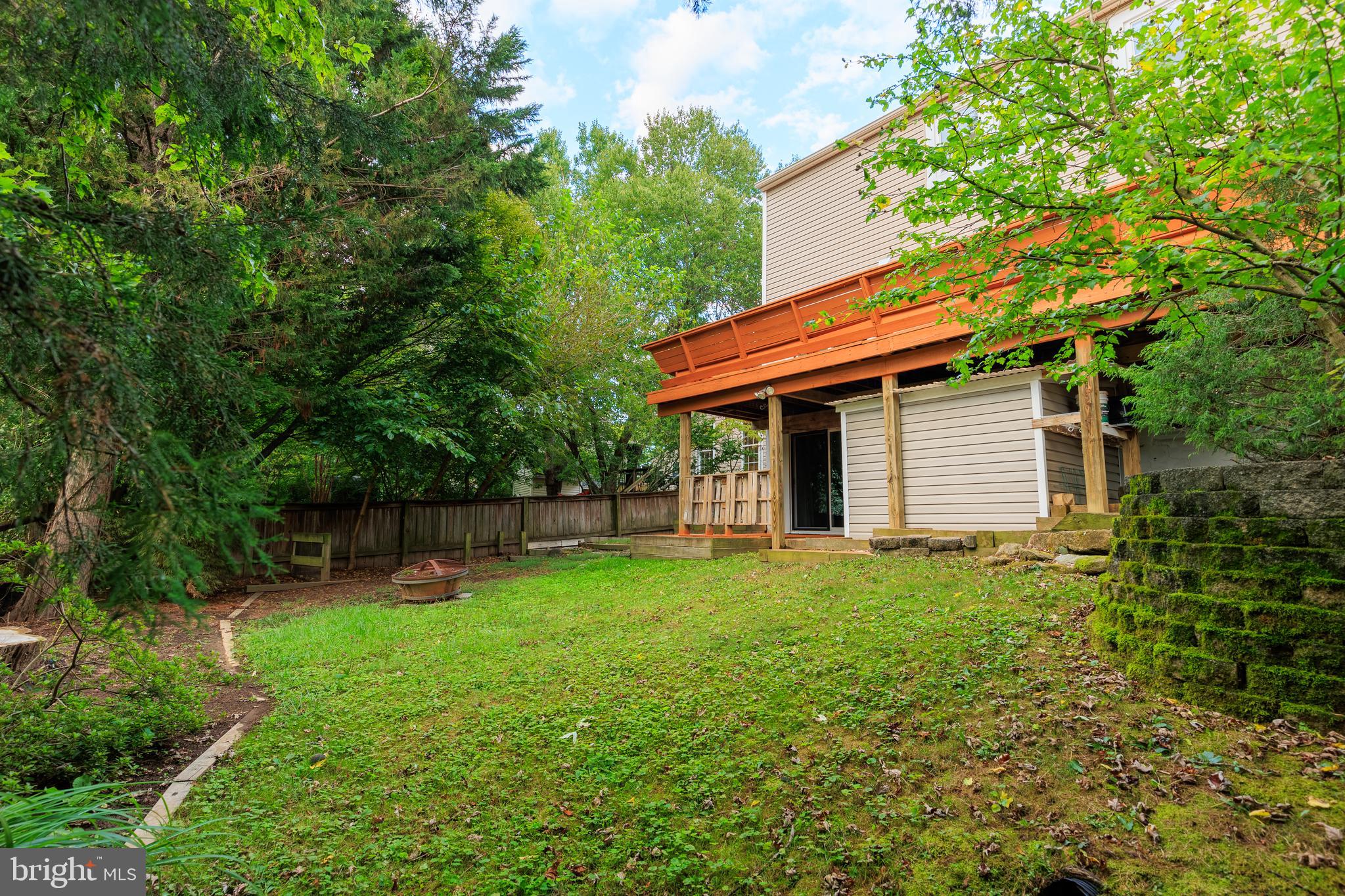 VILLAGE OF OAKLAND MILLS - Residential