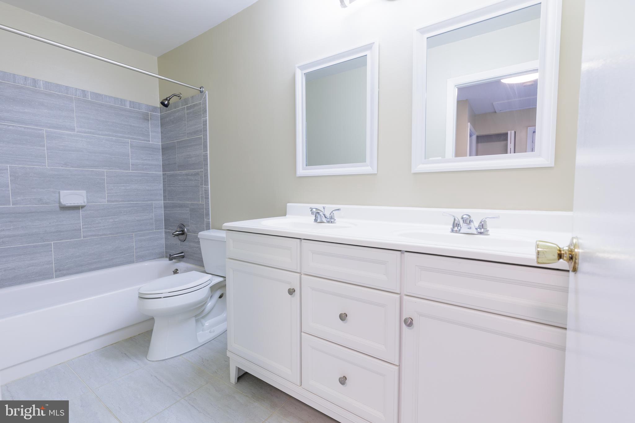 VILLAGE OF OAKLAND MILLS - Residential