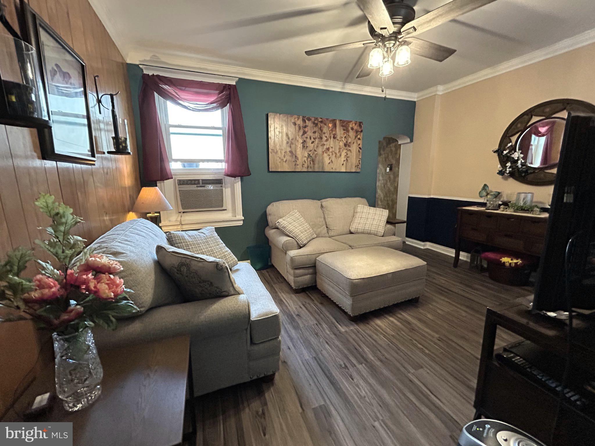 PORT RICHMOND - Residential