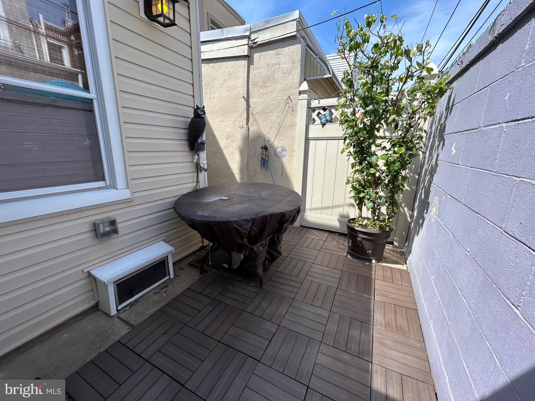 PORT RICHMOND - Residential