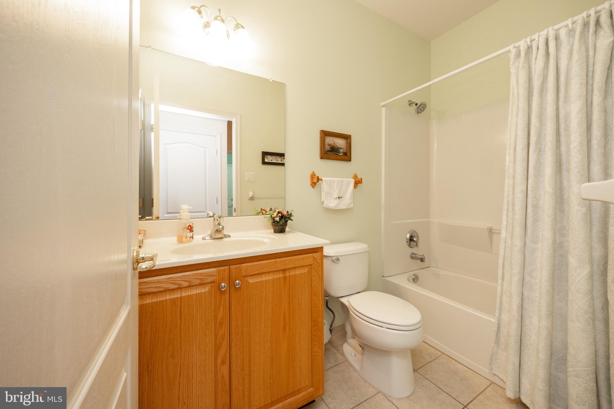 VILLAGES AT HILLVIEW - Residential