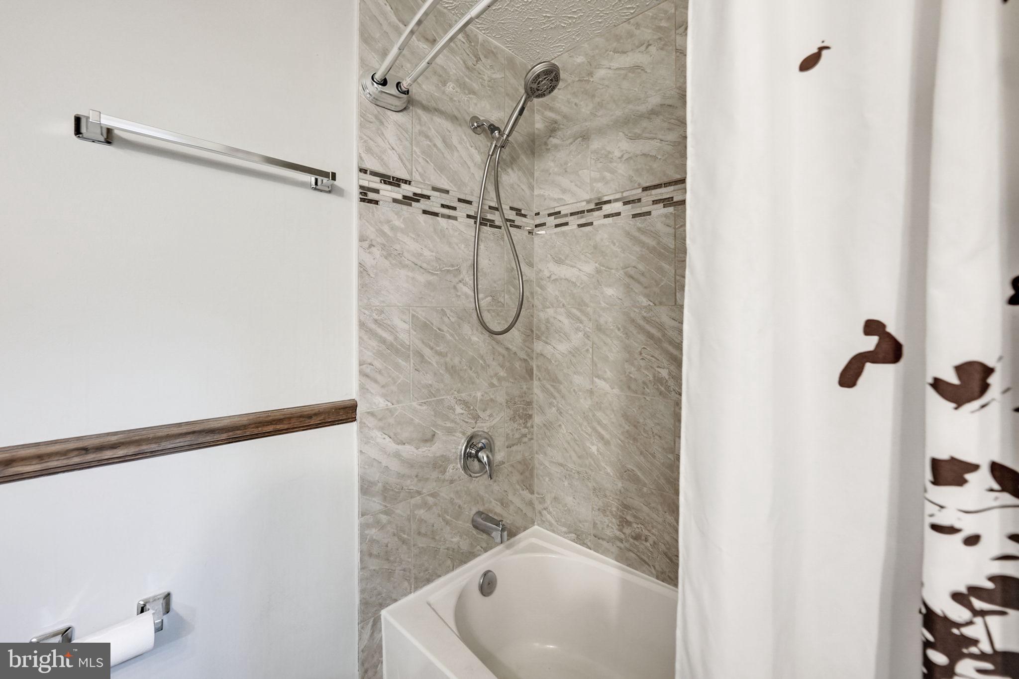 WINDSOR FOREST - Residential