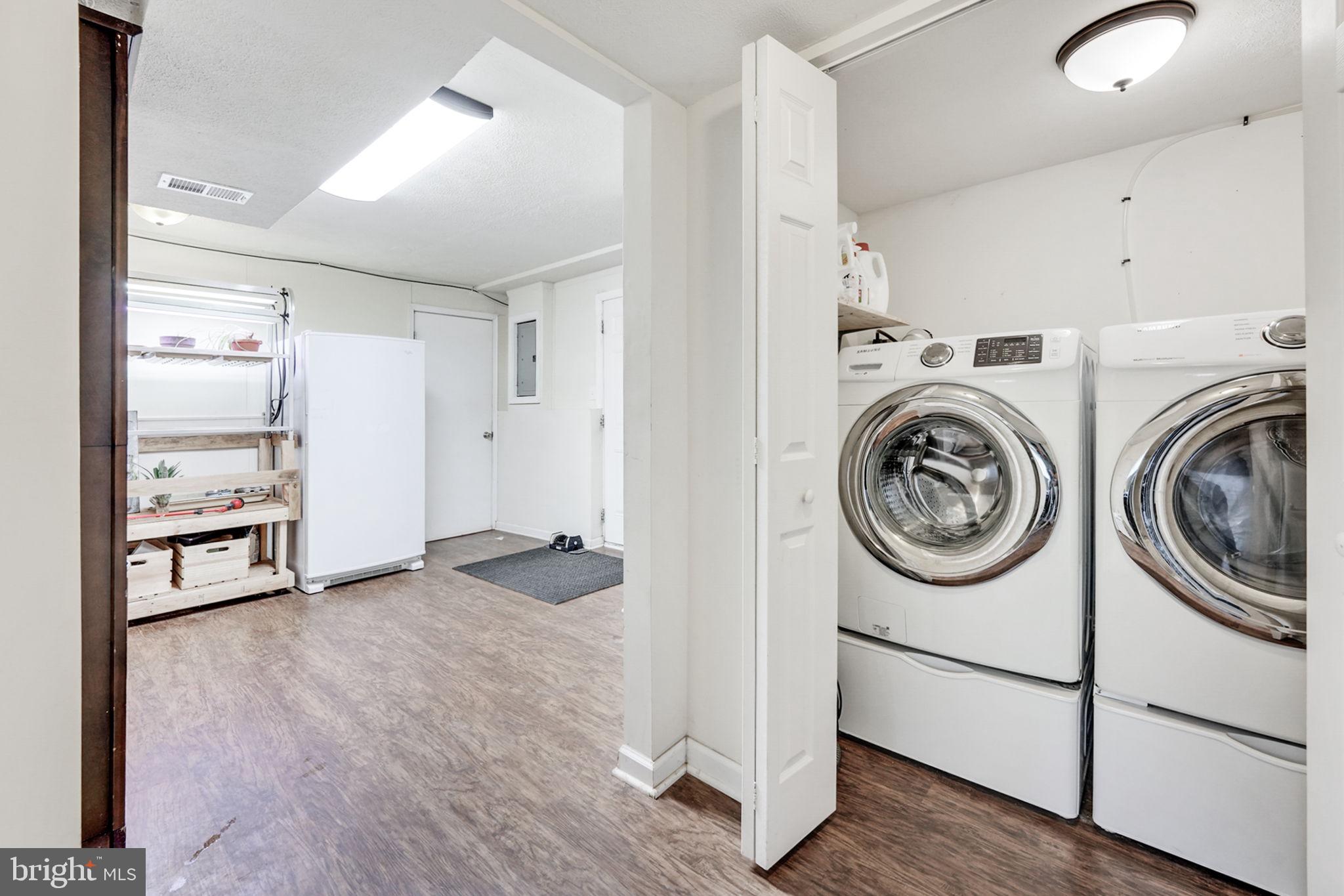 WINDSOR FOREST - Residential