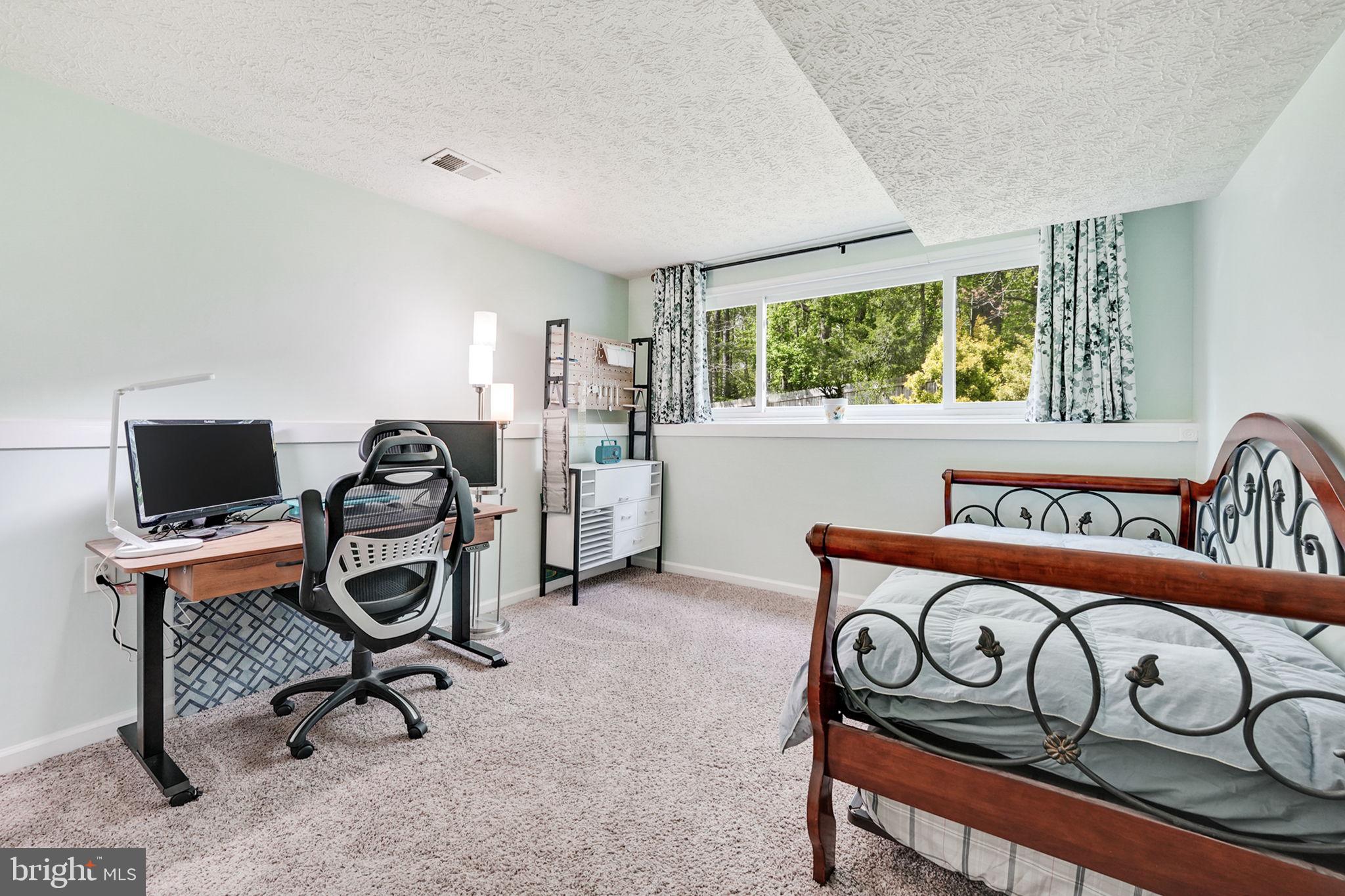 WINDSOR FOREST - Residential