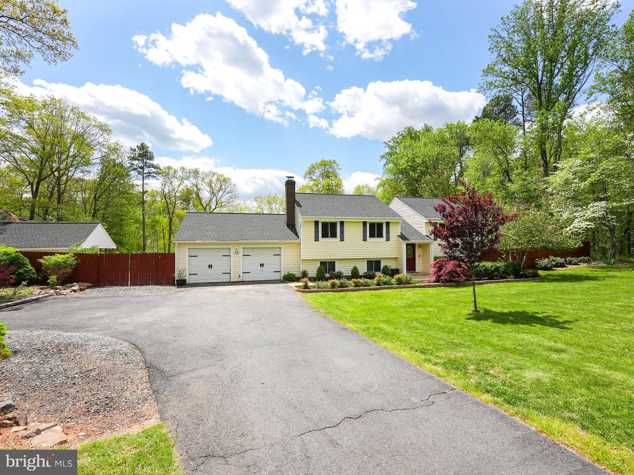 WINDSOR FOREST - Residential