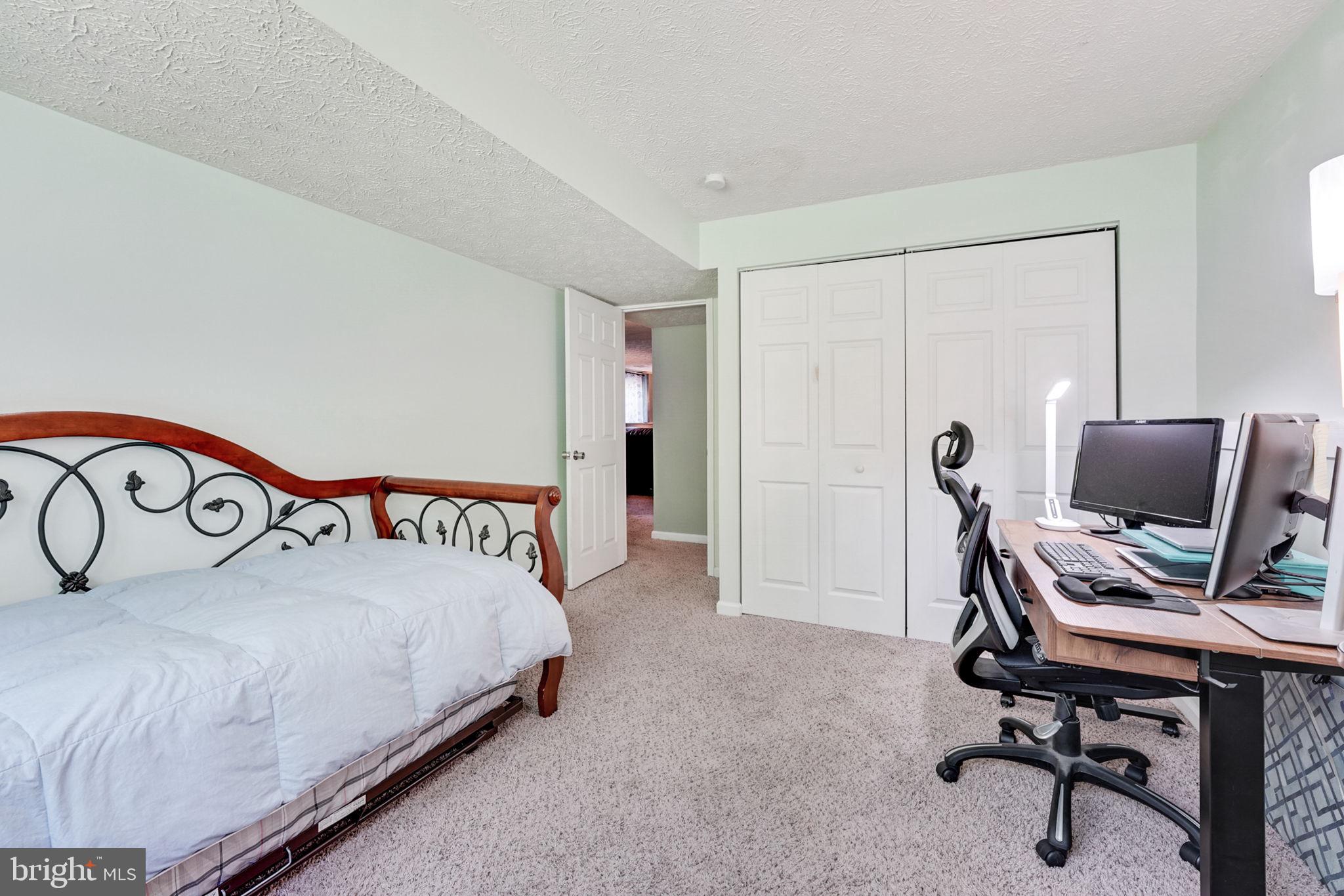 WINDSOR FOREST - Residential