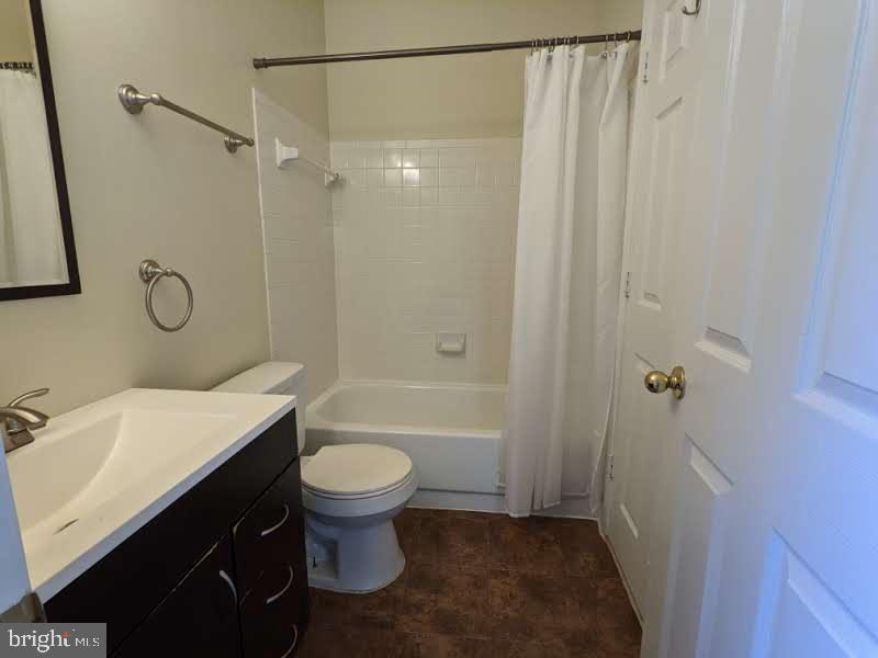 STONECROFT CONDO - Residential Lease