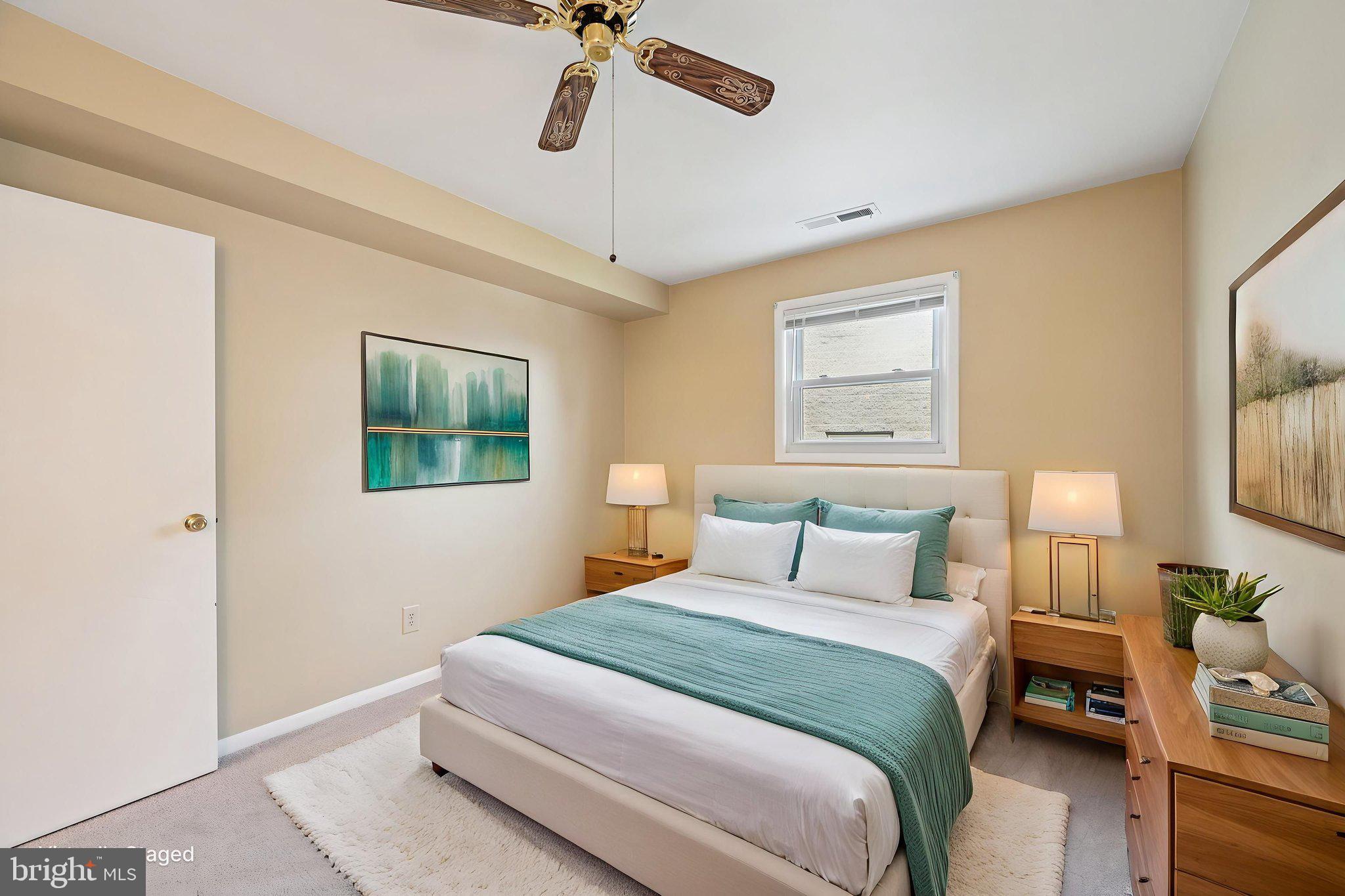 WARREN LODGE CONDOMINIUMS - Residential