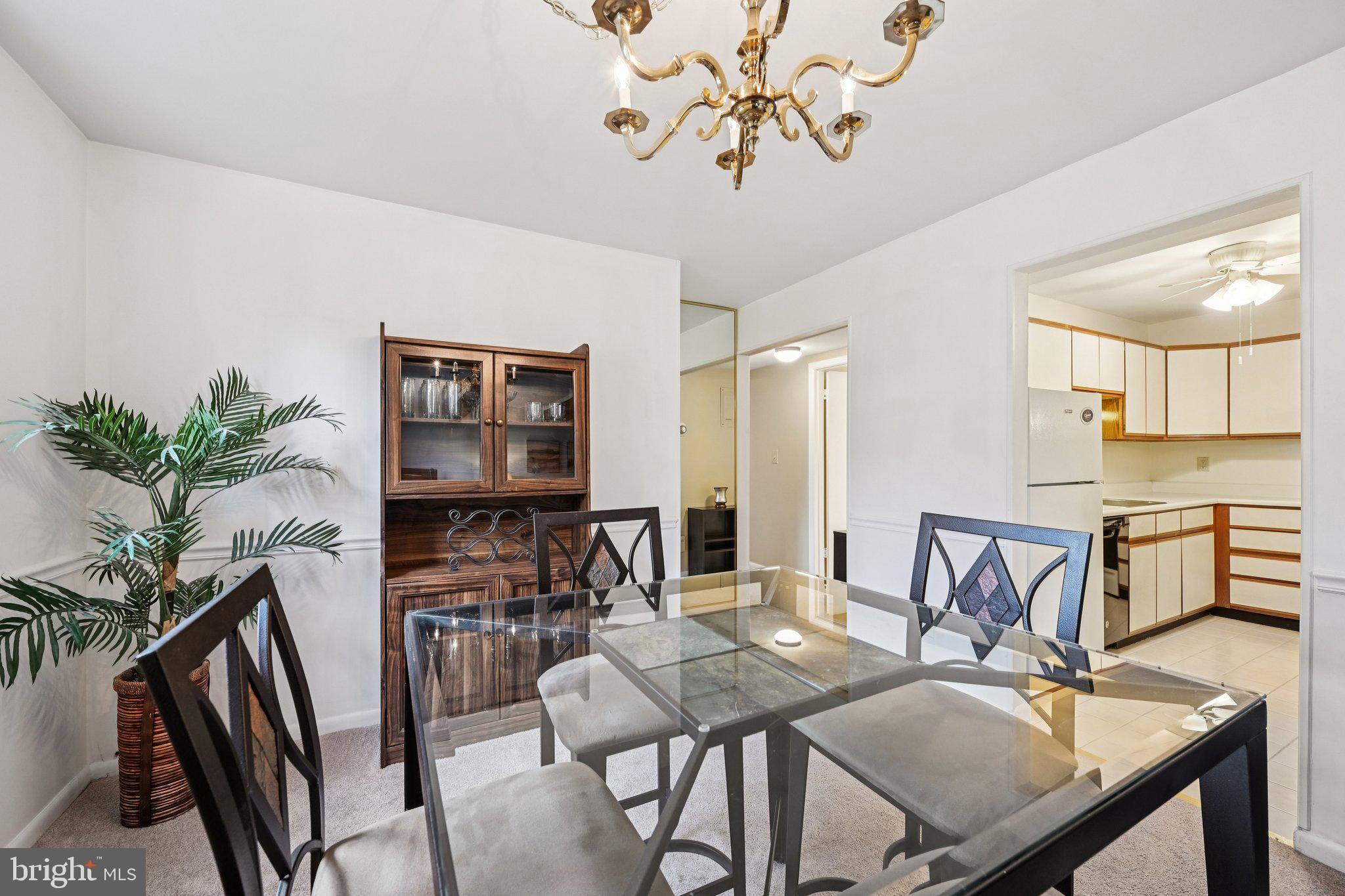 7 WARREN LODGE COURT 1-C