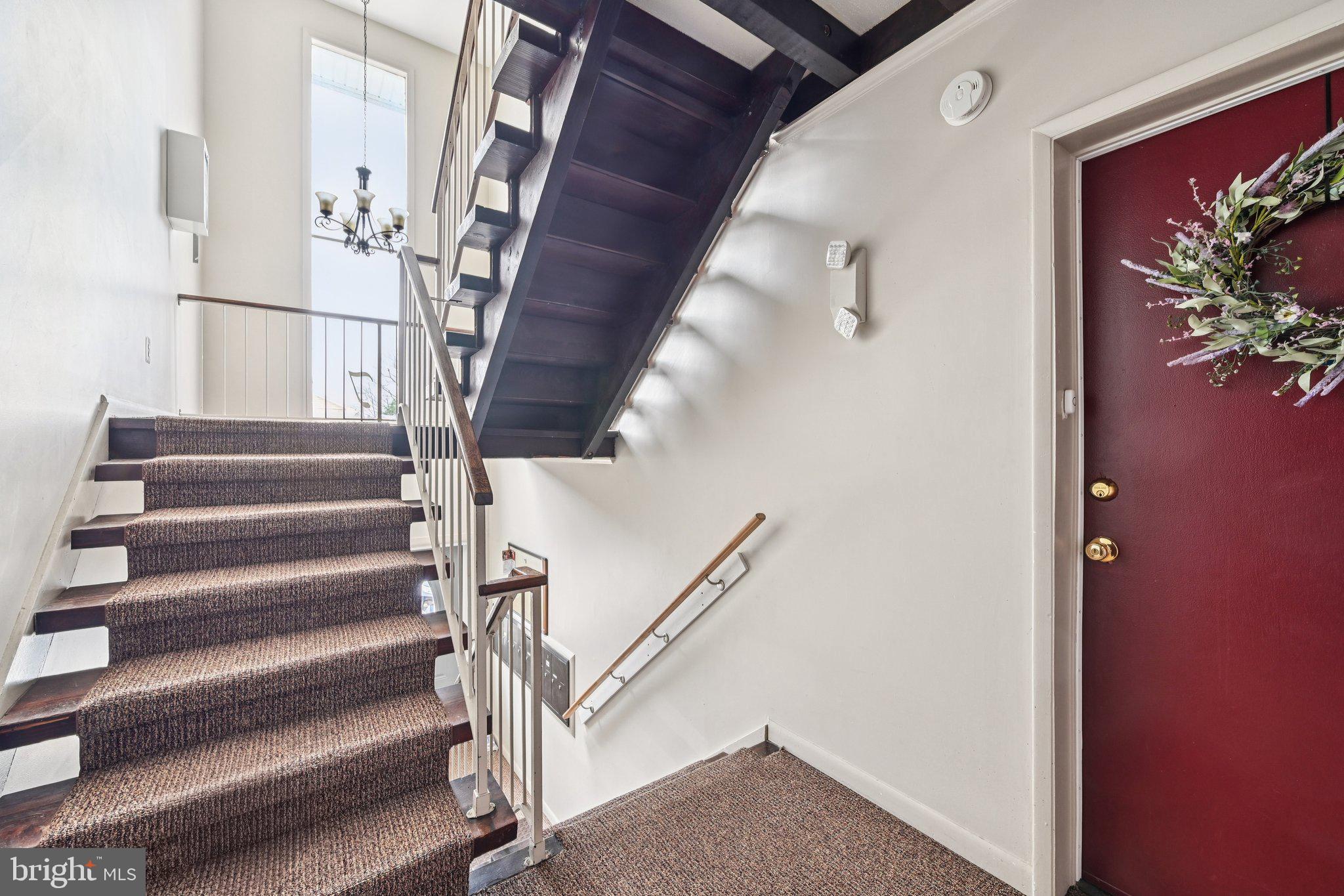 WARREN LODGE CONDOMINIUMS - Residential