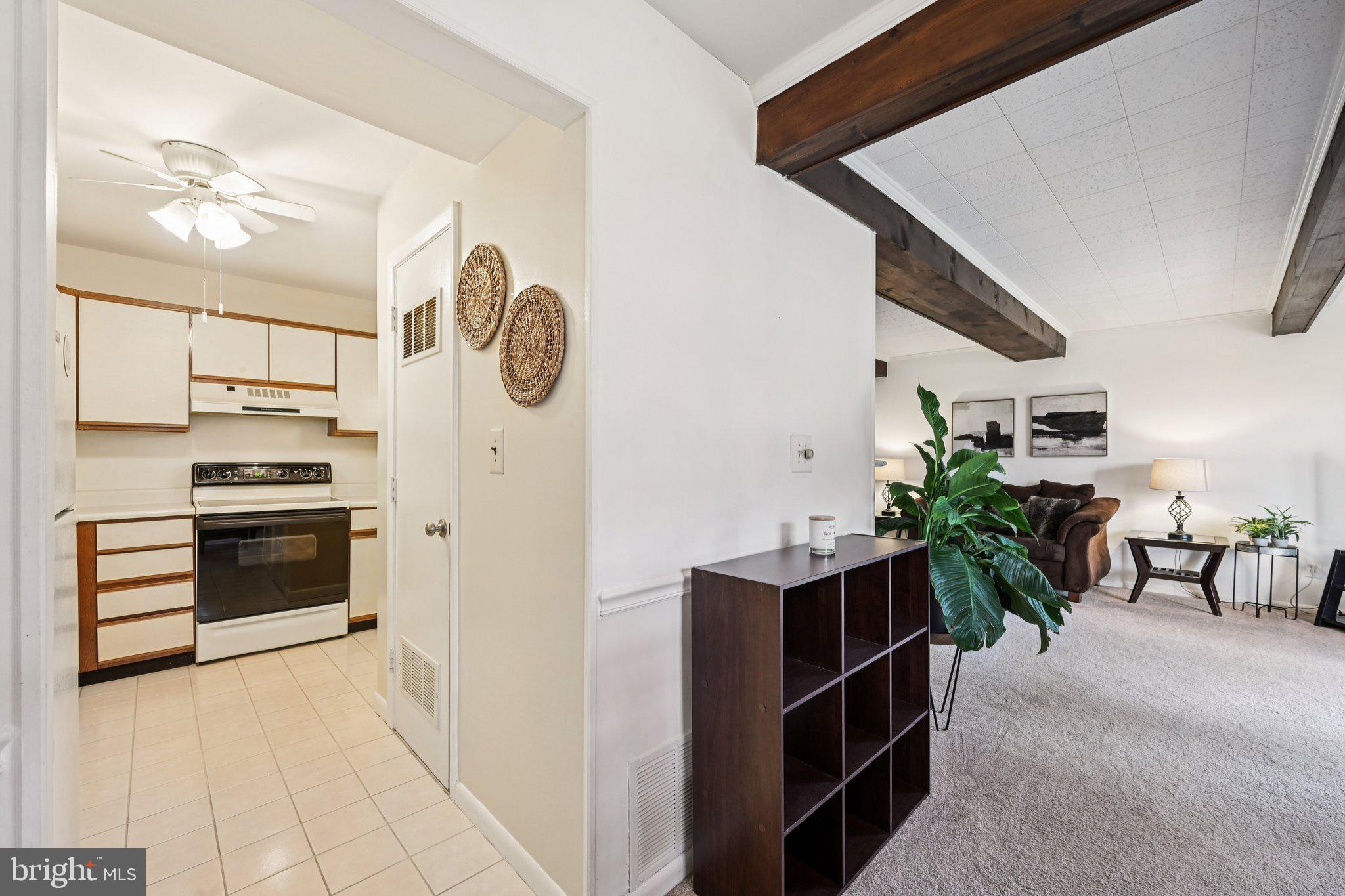 WARREN LODGE CONDOMINIUMS - Residential