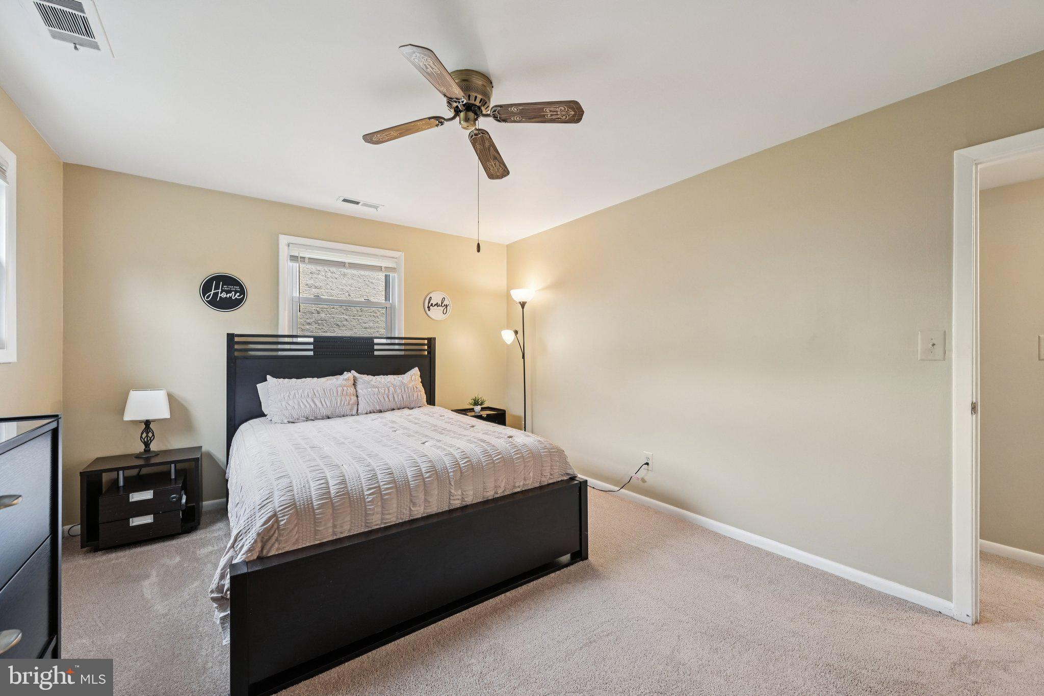 WARREN LODGE CONDOMINIUMS - Residential