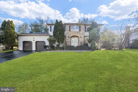 16 GLENBROOK COURT LAWRENCEVILLE NJ 08648