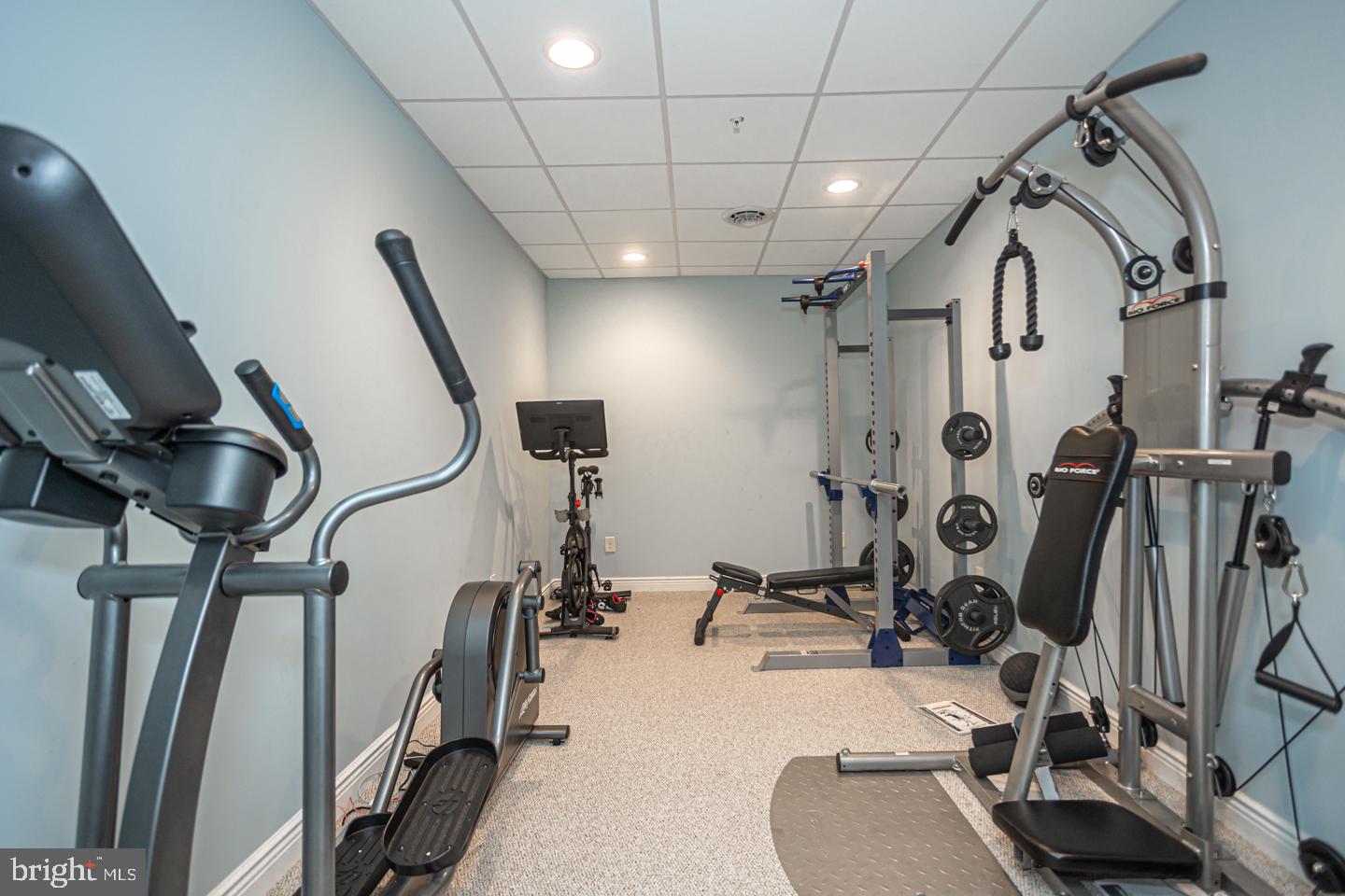 DARK HOLLOW - Residential